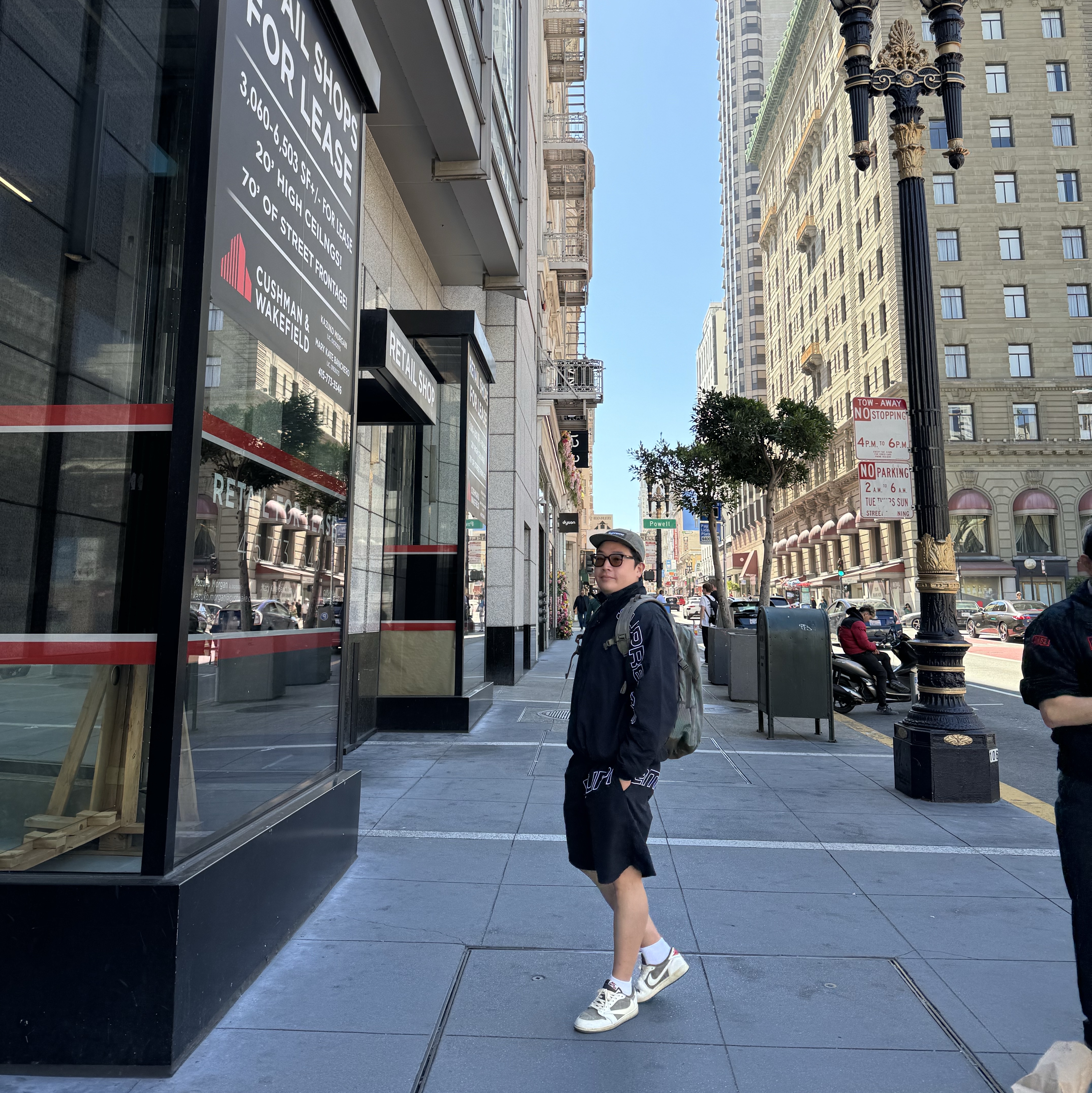 Supreme Curve Nylon Short Black - 24SS, Supreme Backpack Woodland Camo - 24SS 착용 스타일 - 3