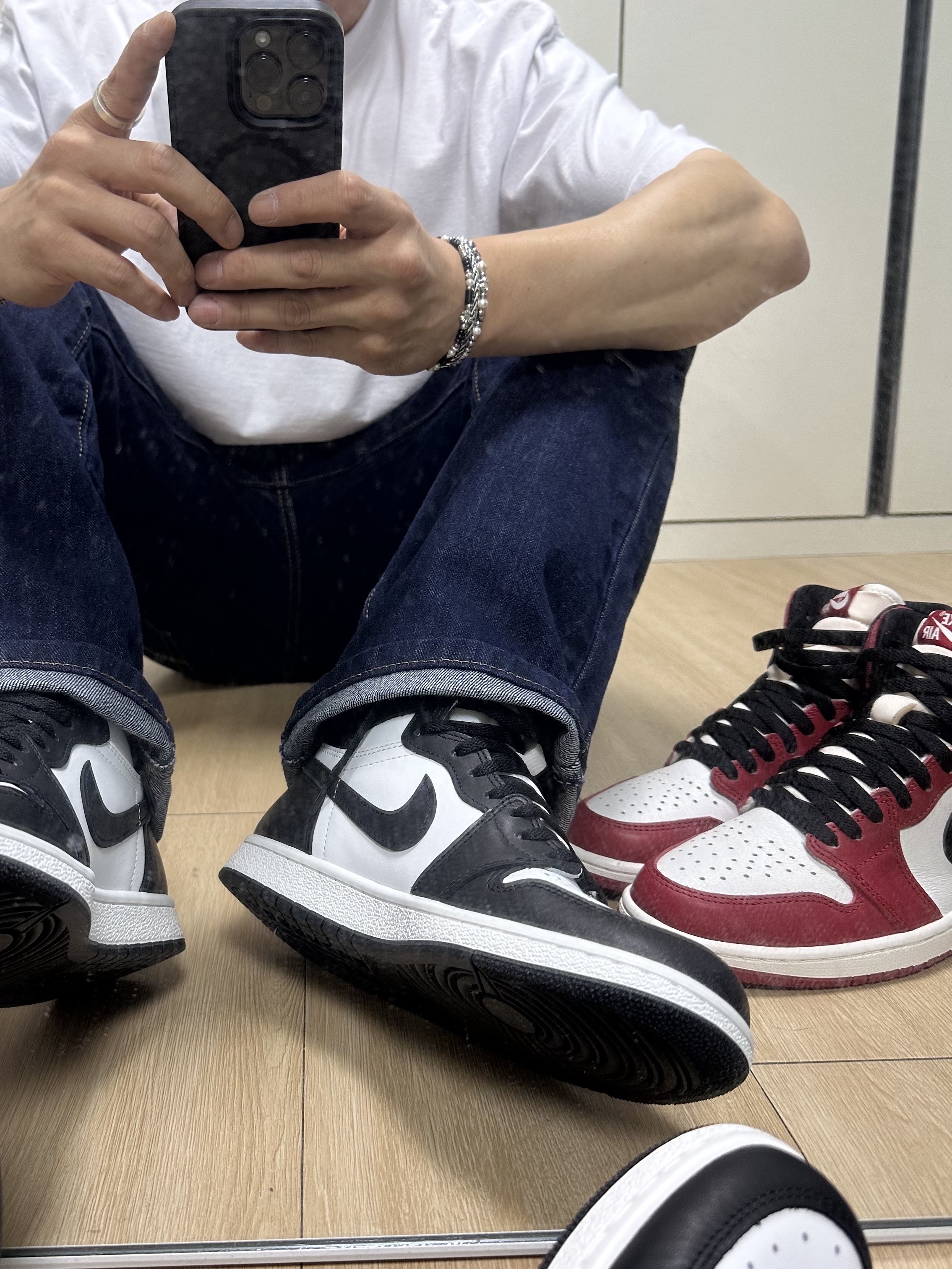 Jordan 1 High 85 Black White, Jordan 1 Retro High OG Chicago 2022 착용 스타일 - 1