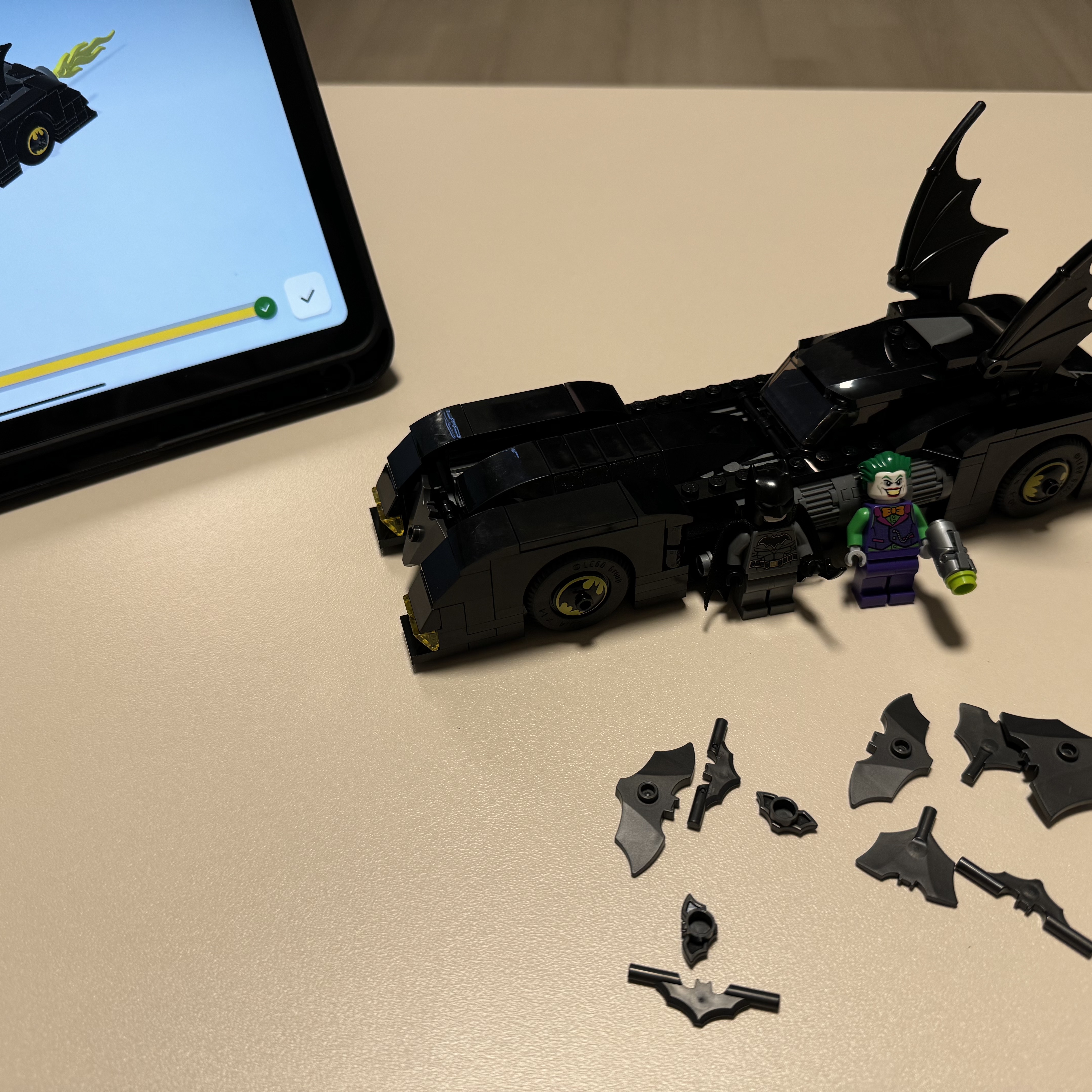 Lego DC Comics Bat Mobile: Pursuit of The Joker 착용 스타일