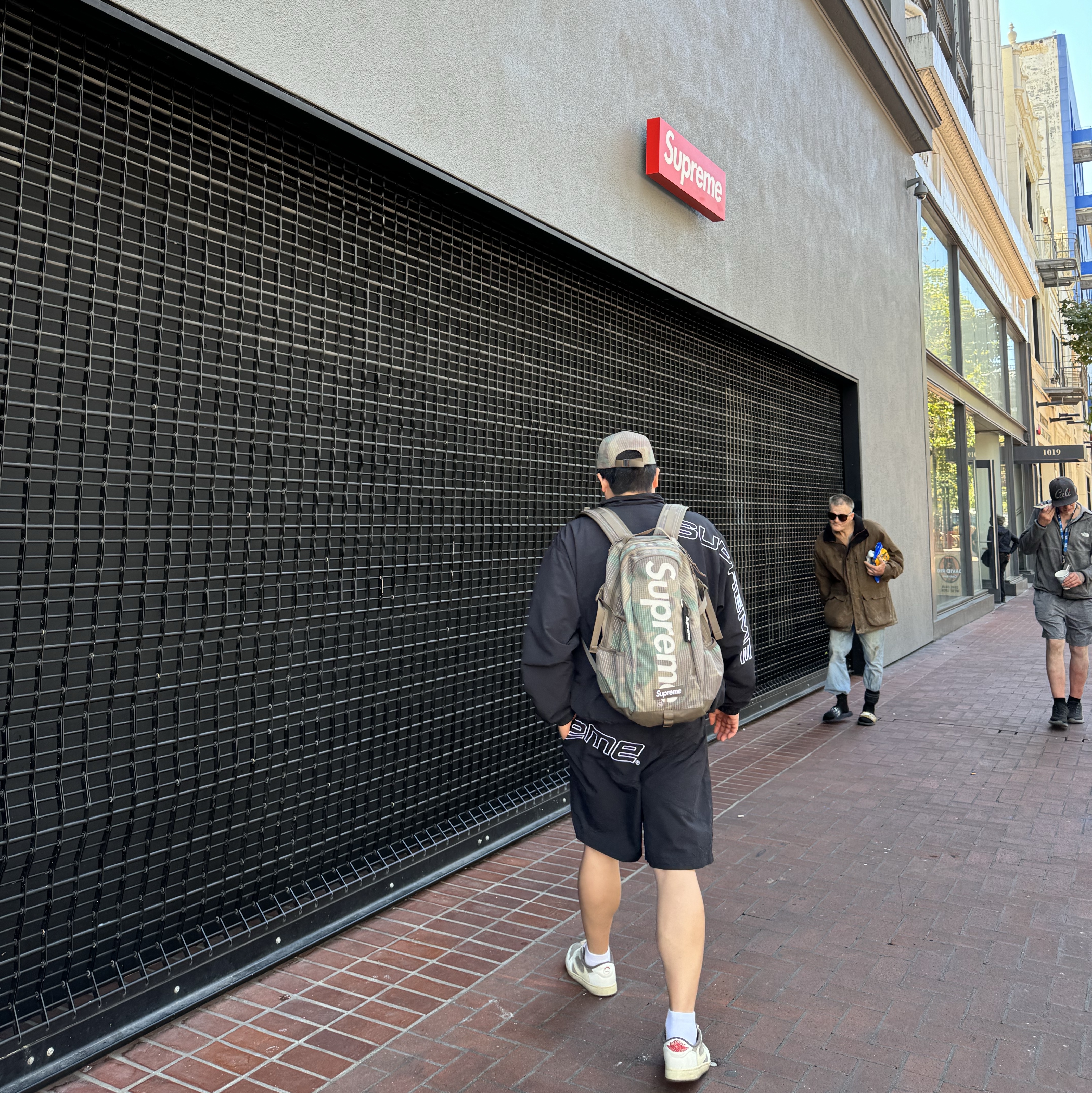 Supreme Curve Nylon Short Black - 24SS, Supreme Backpack Woodland Camo - 24SS 착용 스타일 - 2
