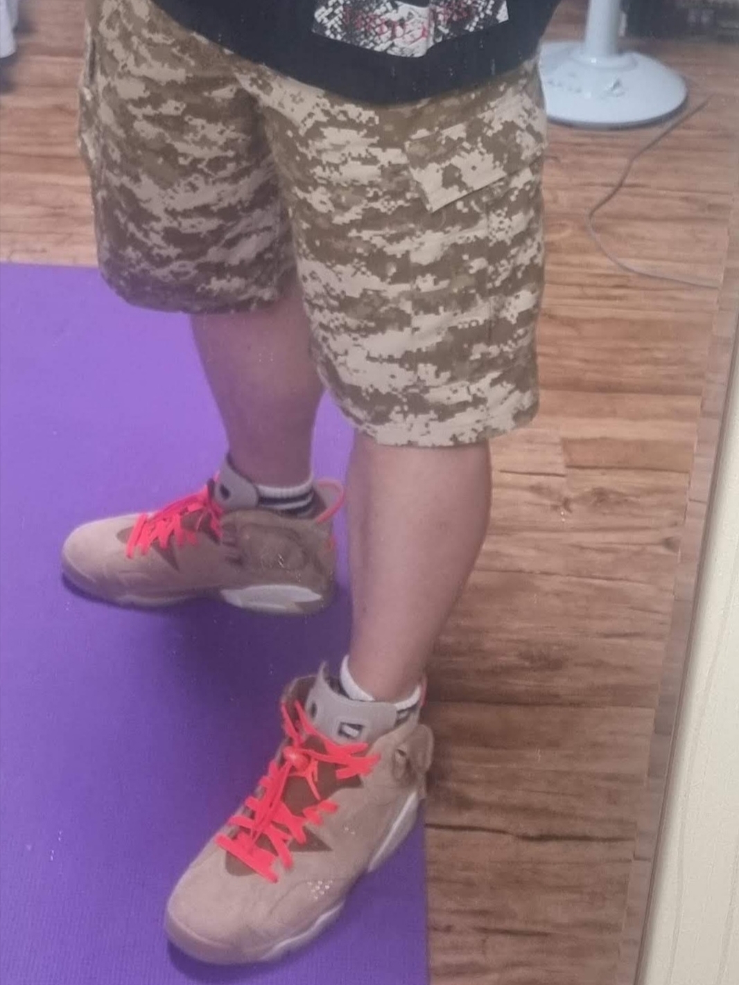Jordan 6 x Travis Scott Retro SP British Khaki 착용 스타일 - 1