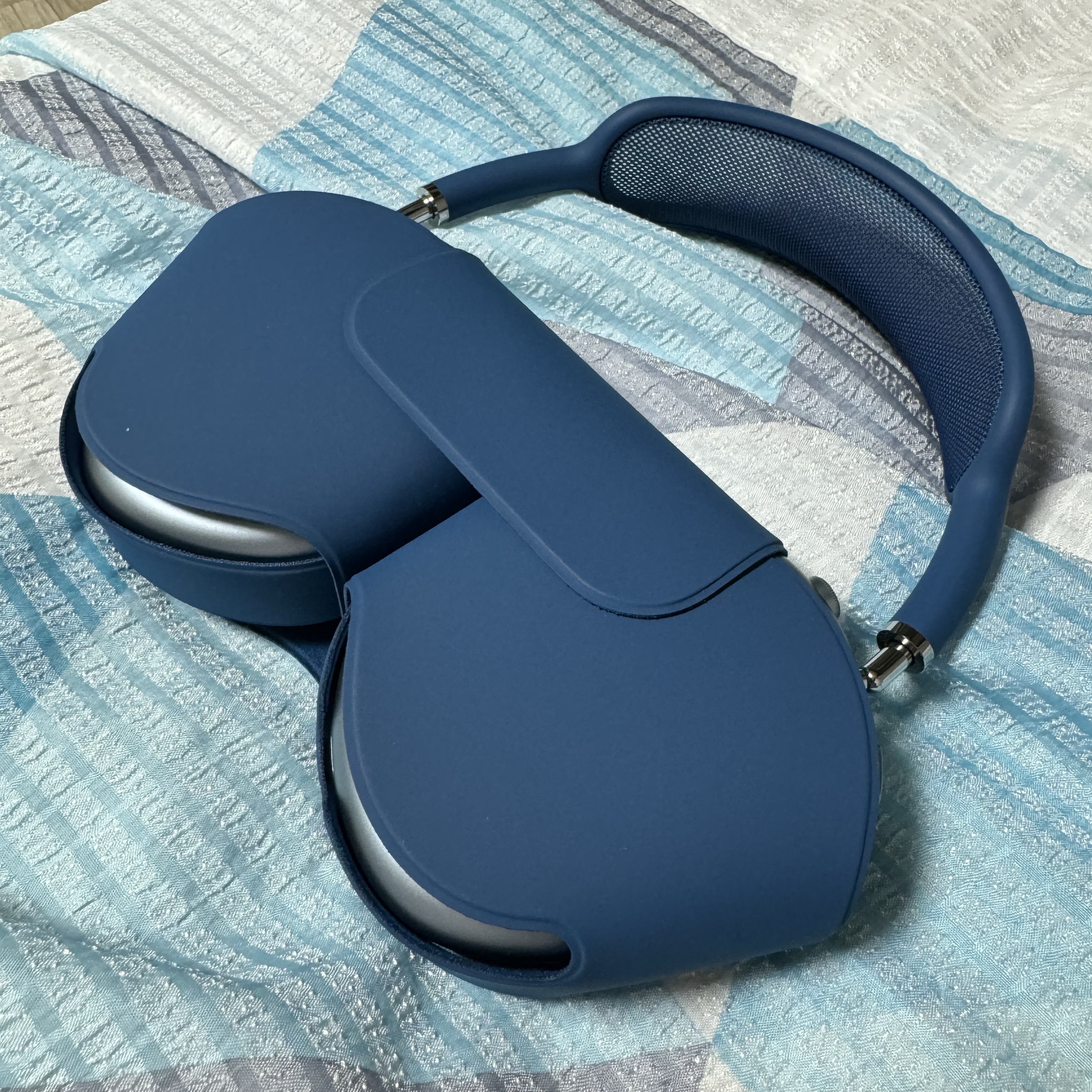 Apple AirPods Max Lightning Sky Blue (Korean Ver.) 착용 스타일 - 2