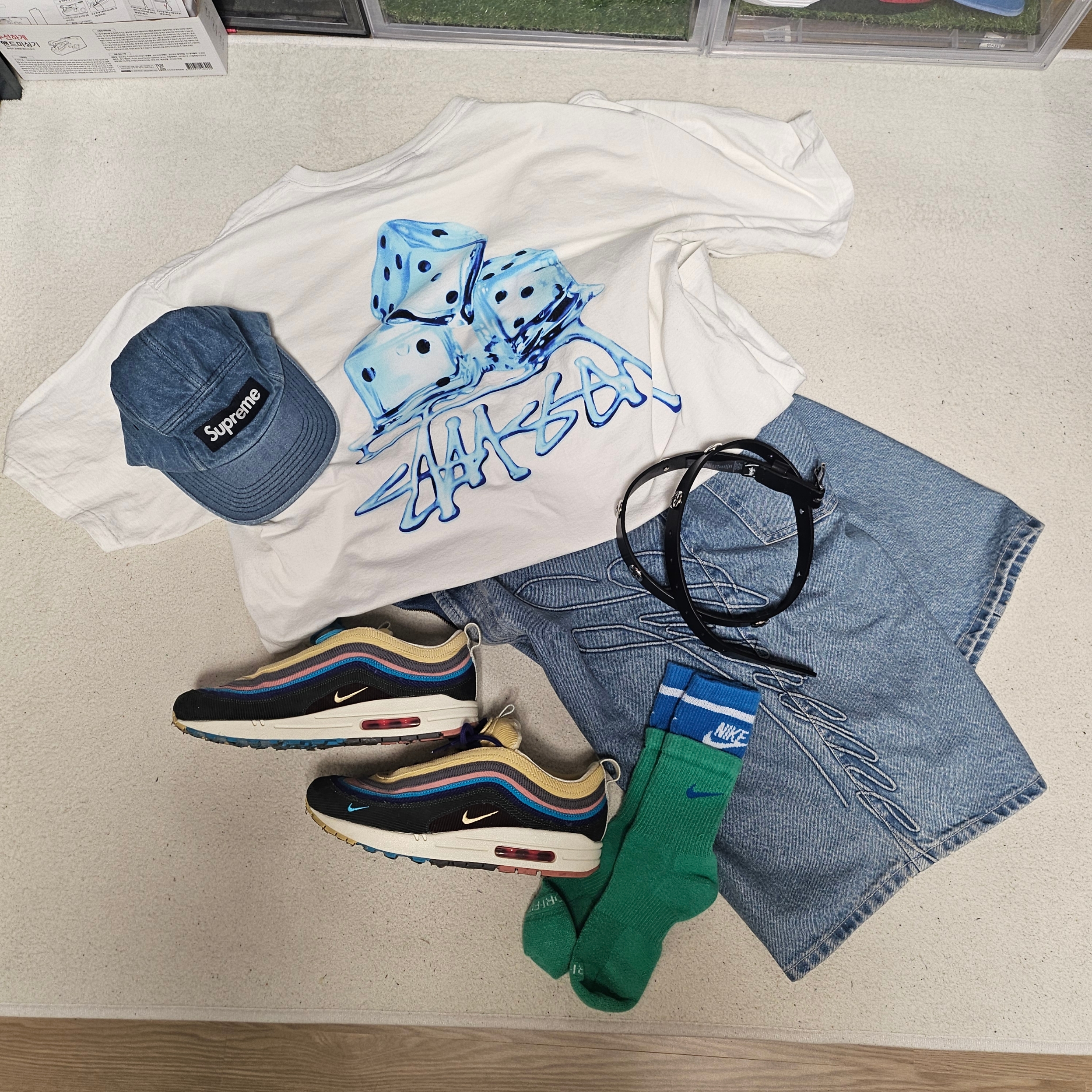Stussy SS Link Studded Belt Black, Supreme Script Baggy Denim Short Washed Indigo - 24SS 착용 스타일 - 2