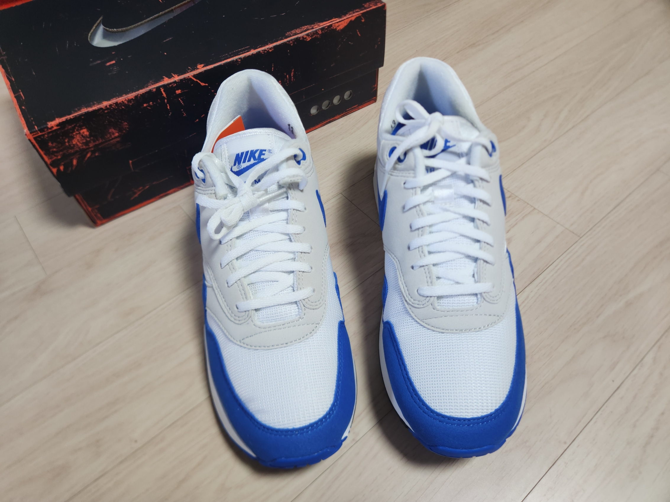 (W) Nike Air Max 1 '86 OG Royal Blue 착용 스타일 - 3