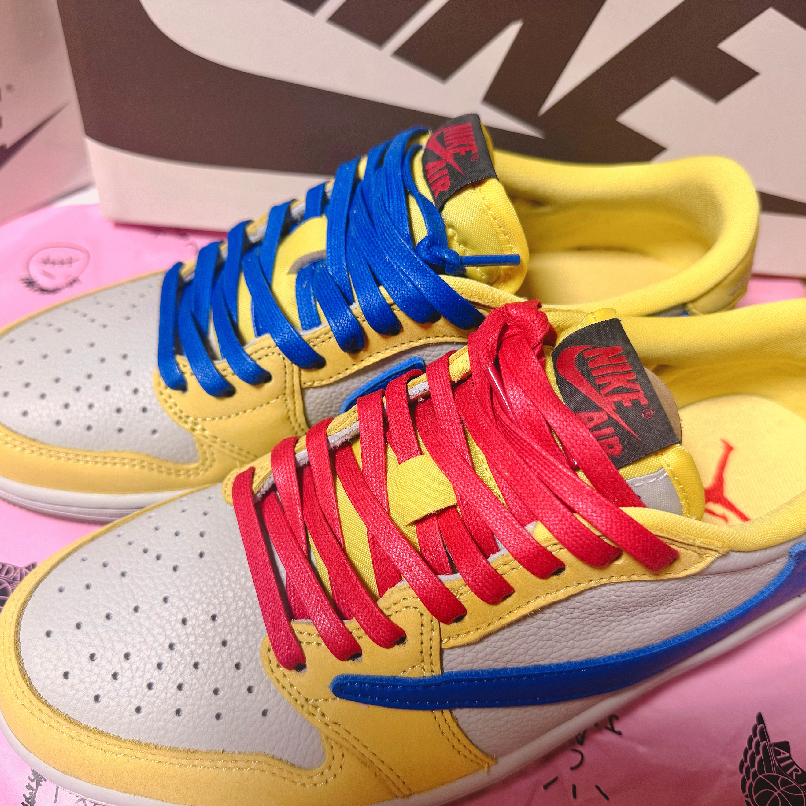 (W) Jordan 1 x Travis Scott Retro Low OG SP Canary 착용 스타일