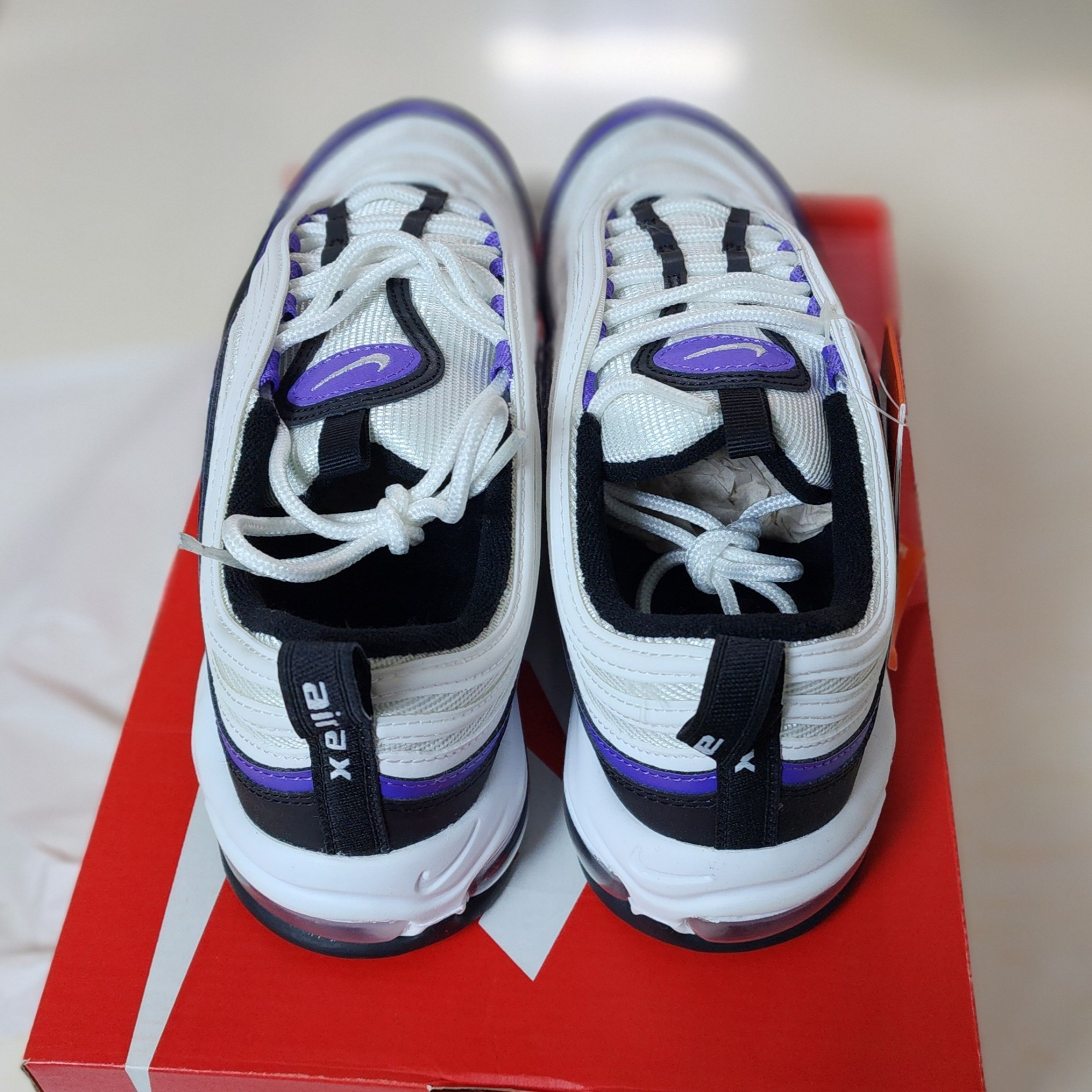 Nike Air Max 97 Action Grape 착용 스타일 - 3