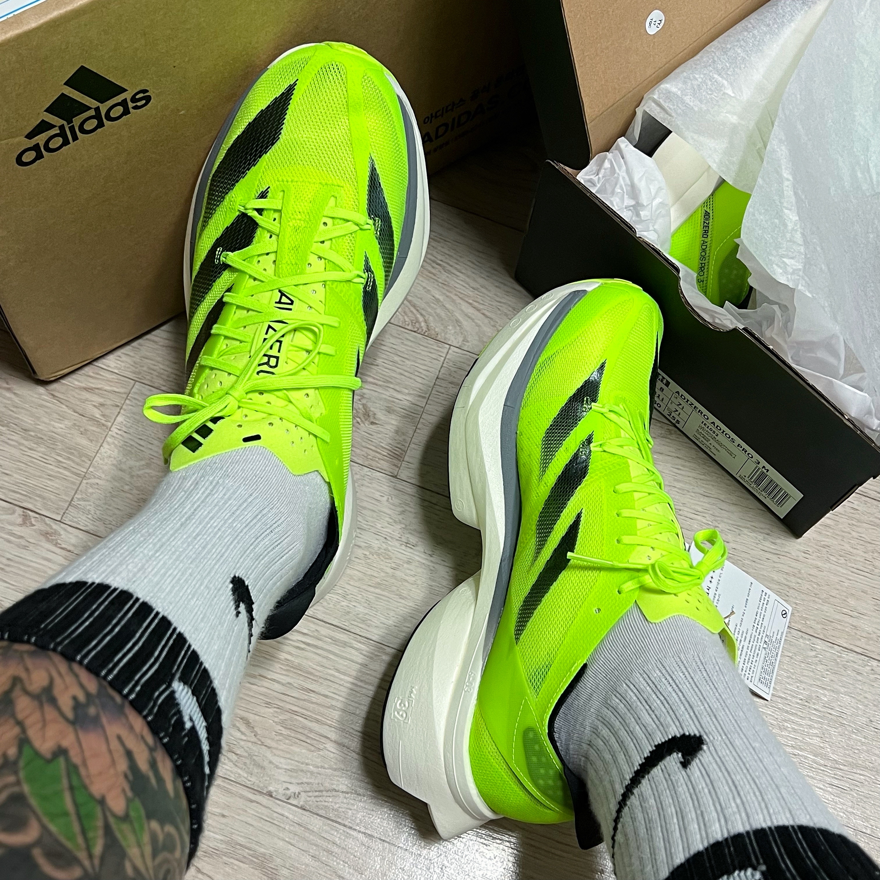 Adidas Adizero Adios Pro 3 Lucid Lemon Core Black 착용 스타일