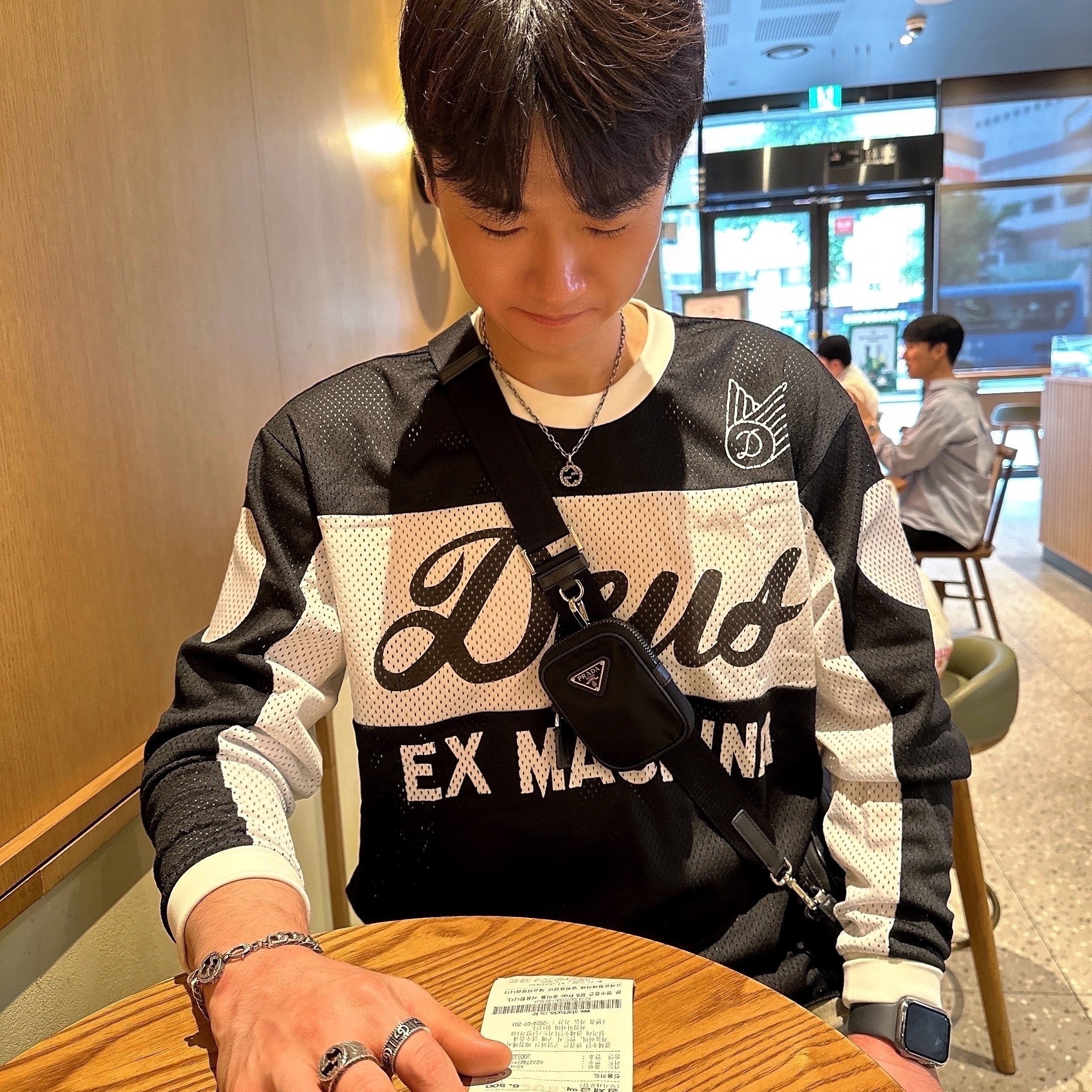 Deus Ex Machina Saber Moto Jersey Black 착용 스타일
