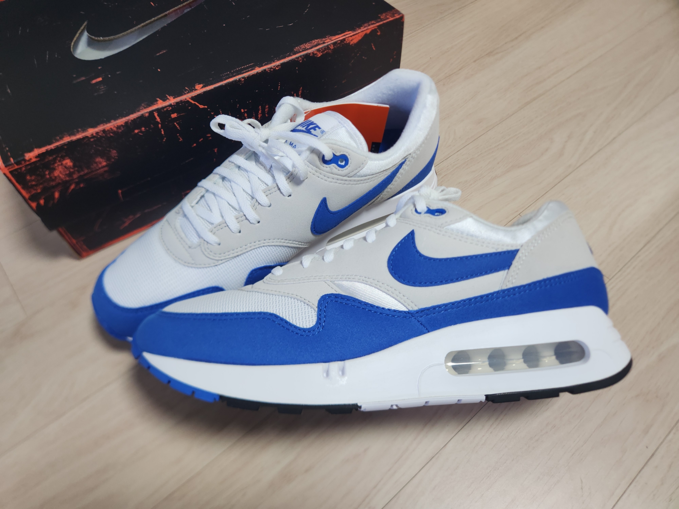 (W) Nike Air Max 1 '86 OG Royal Blue 착용 스타일 - 2