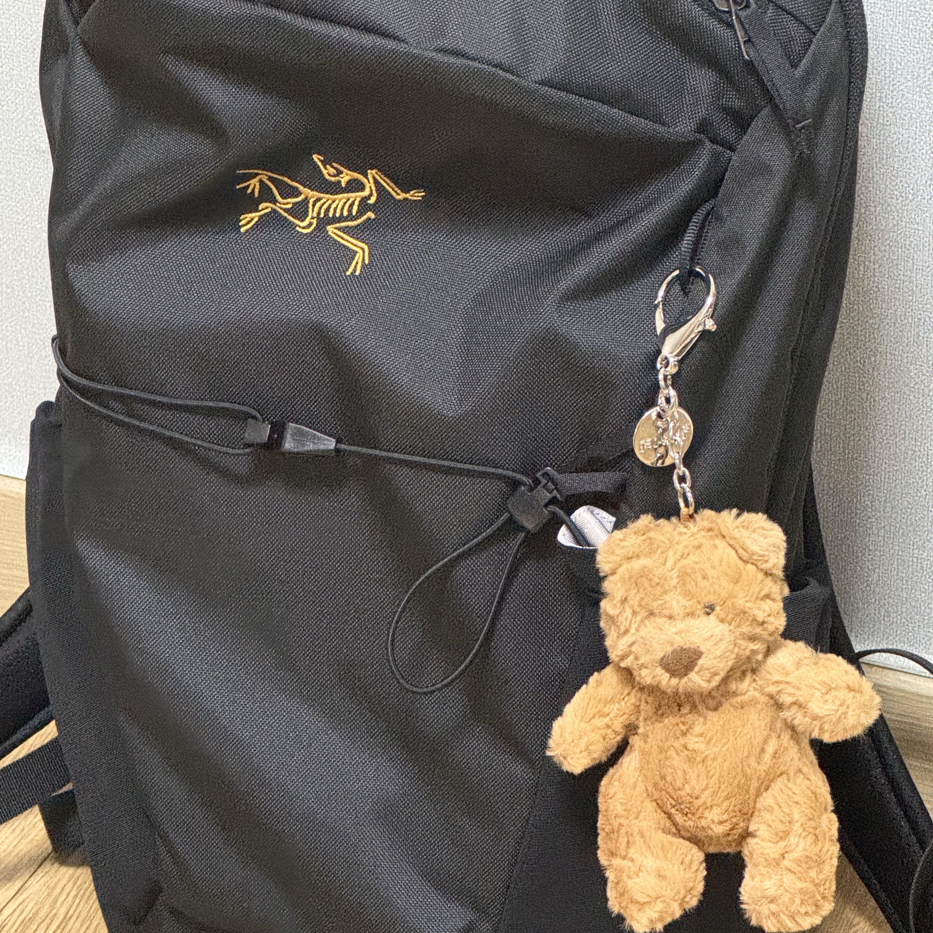Jellycat Bartholomew Bear Bag Charm Brown, Arc'teryx Mantis 16 Backpack Black 착용 스타일