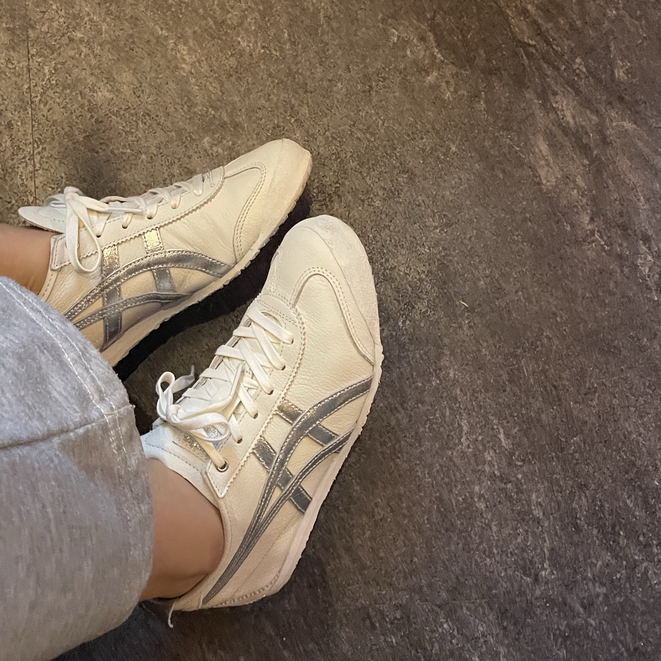Onitsuka Tiger Mexico 66 White Silver 착용 스타일
