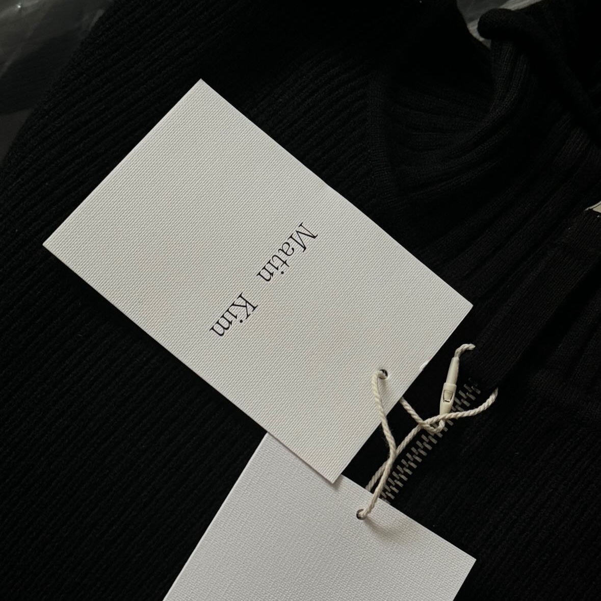 Matin Kim Spell Point Stripe Knit Cardigan Black 착용 스타일
