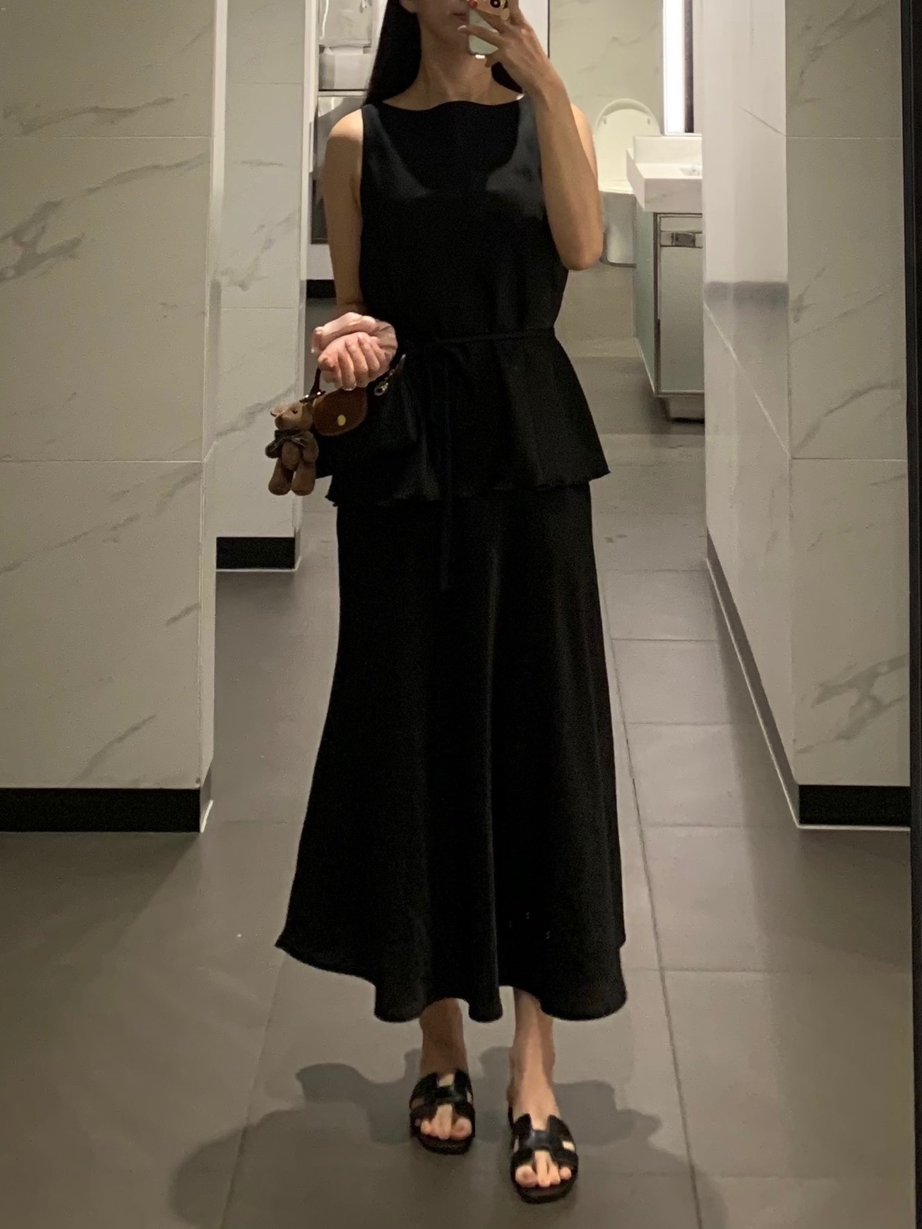 Longchamp Le Pliage Original Handle Pouch Black, (W) Hermes Oran Sandal Calfskin & Noir Piqures Ecrues 착용 스타일 - 1