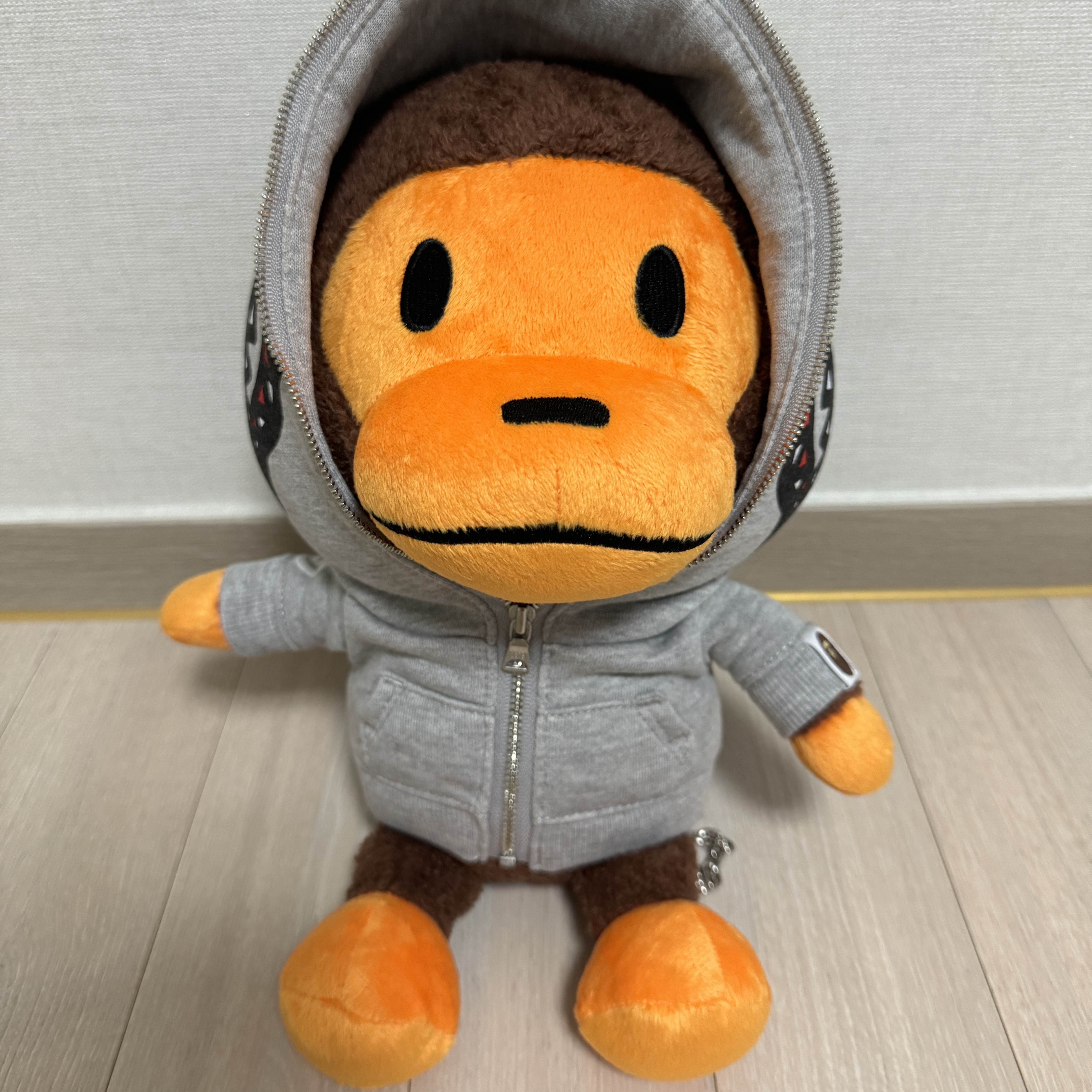 (W) BAPE Baby Milo Plush Doll Backpack Brown 착용 스타일