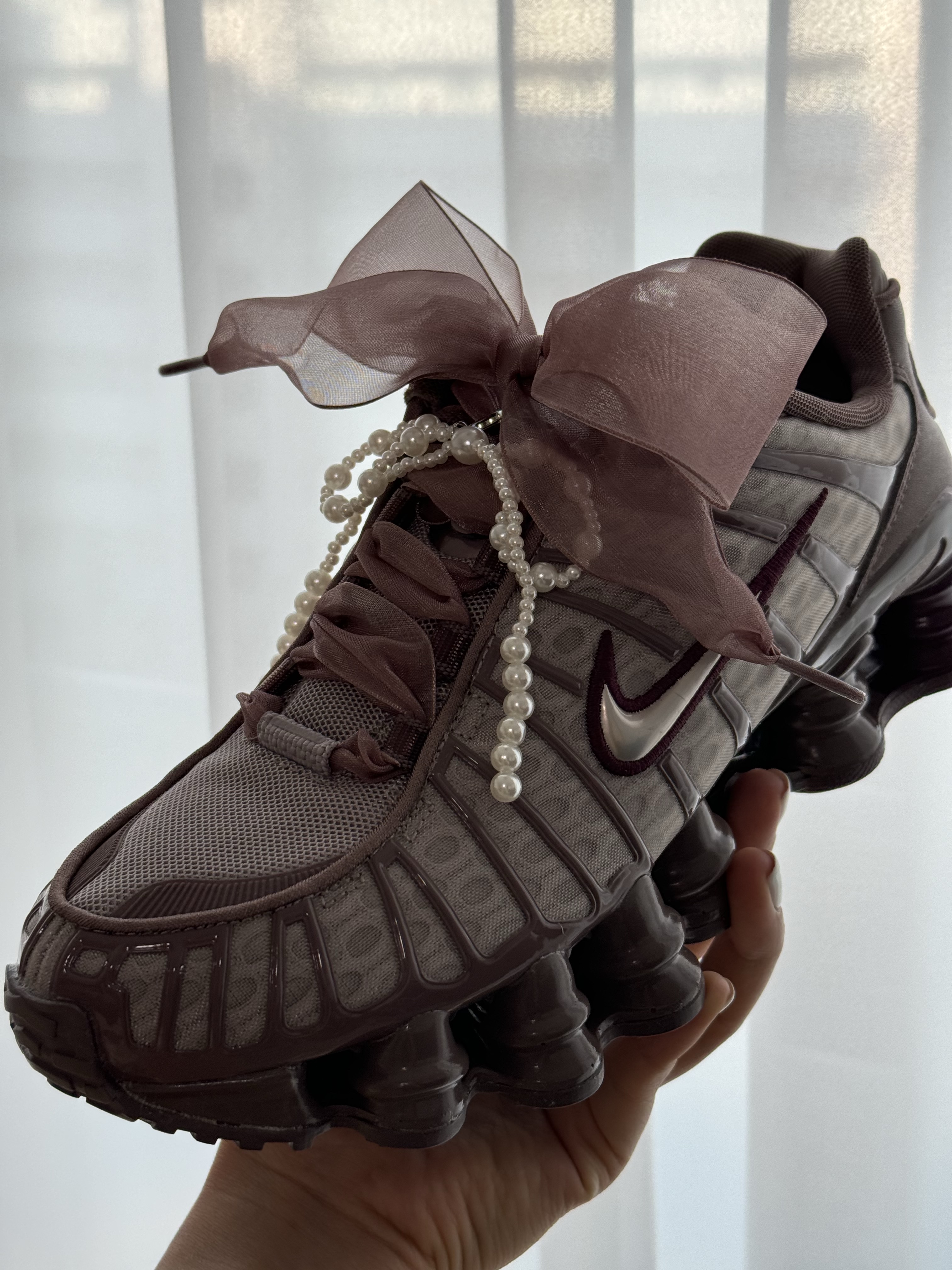 (W) Nike Shox TL Pumice Night Maroon 착용 스타일 - 3
