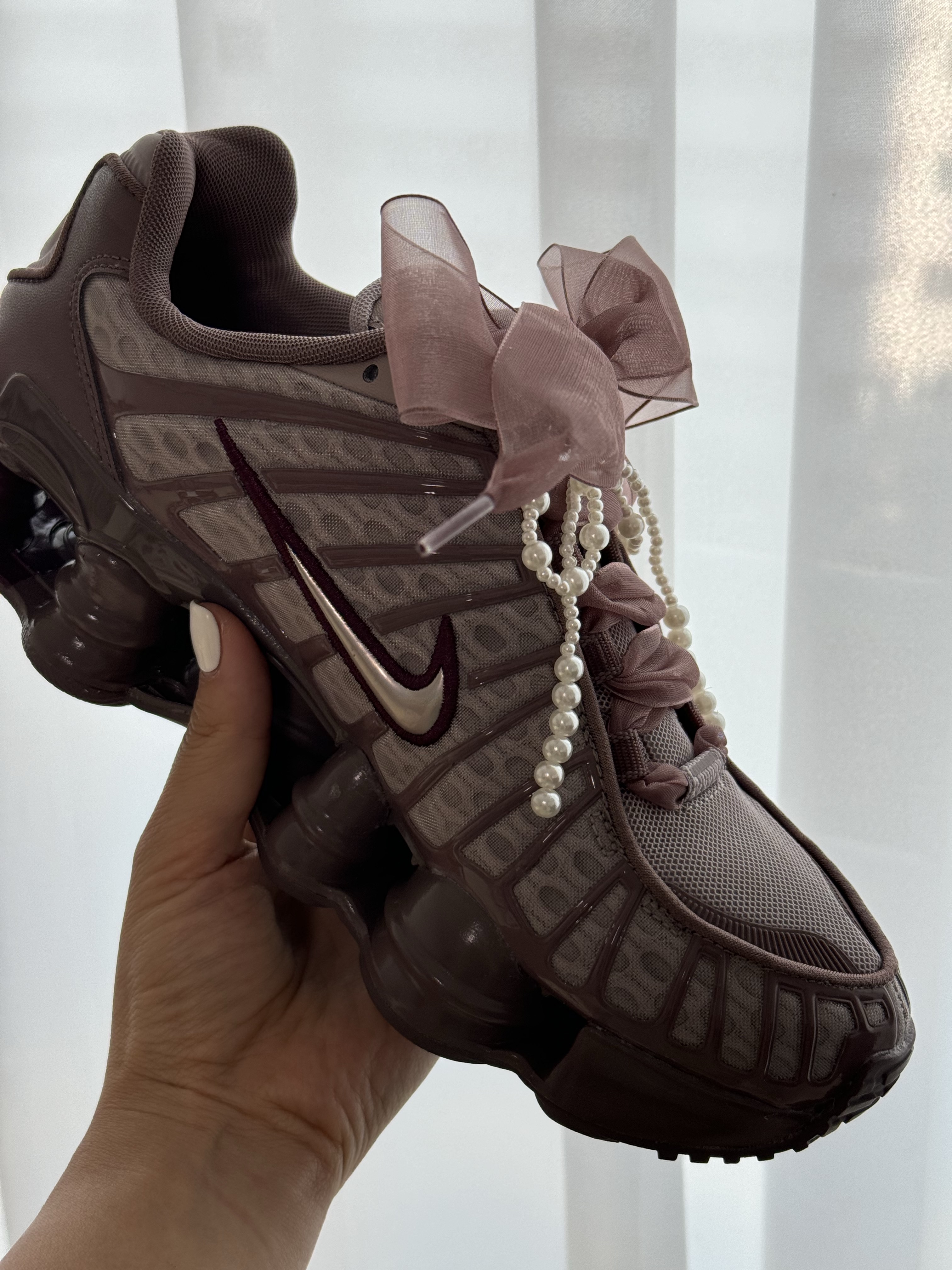 (W) Nike Shox TL Pumice Night Maroon 착용 스타일 - 2
