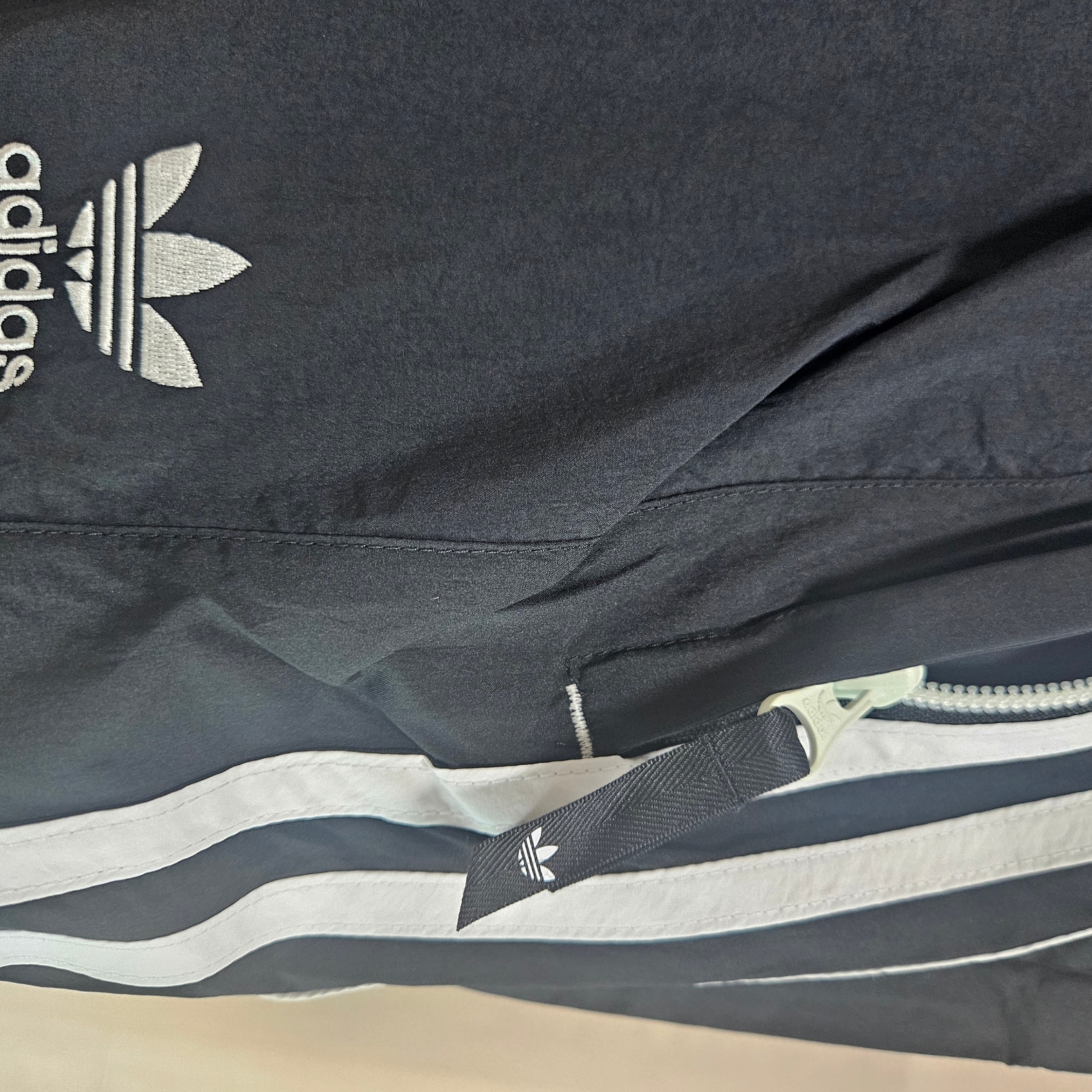 Adidas x Yeseyesee Blues-Like Track Pants Black - KR Sizing 착용 스타일 - 3