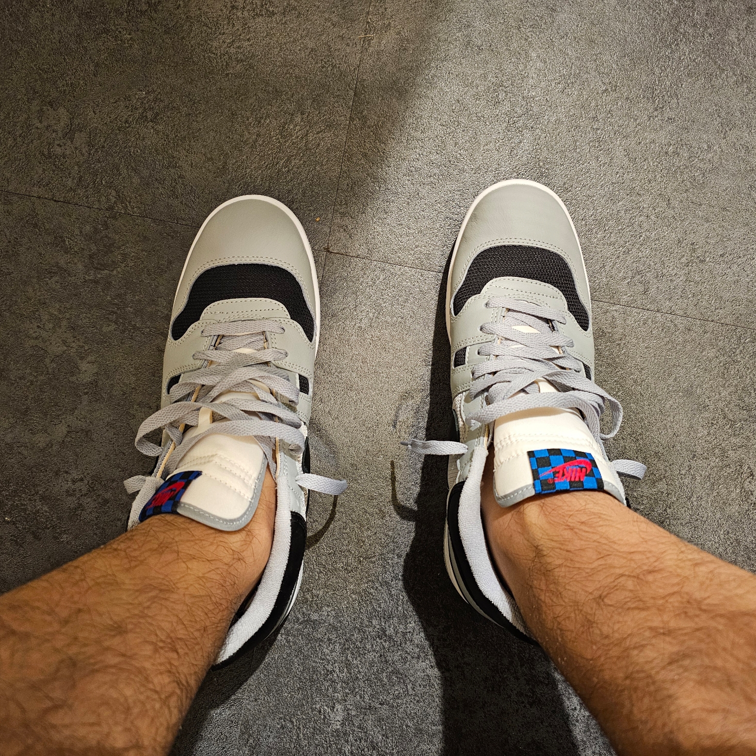 Nike Mac Attack QS SP Light Smoke Grey, Nike x Travis Scott Mac Attack SP Light Smoke Grey 착용 스타일 - 3