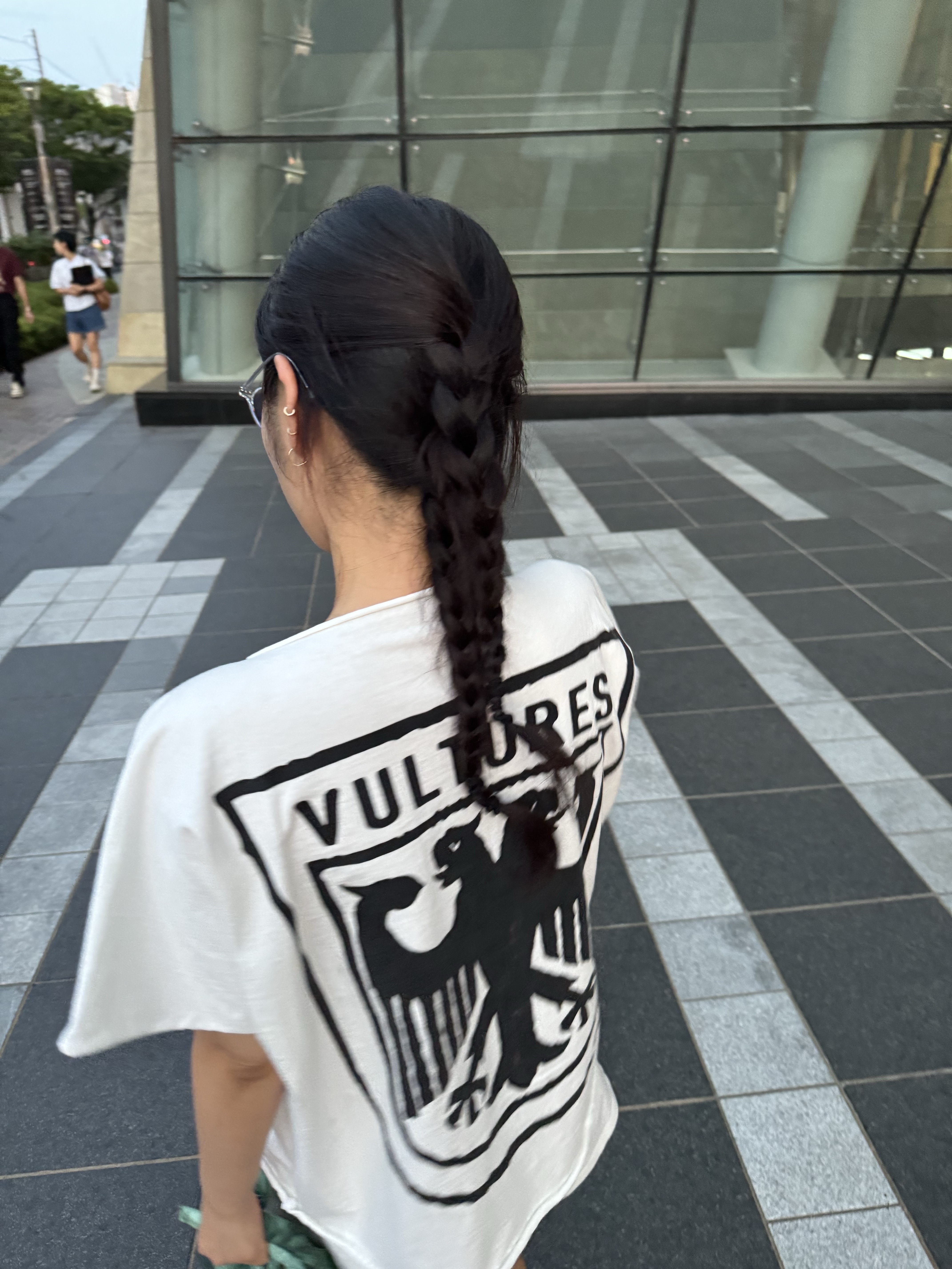 Yeezy Vultures Box T-Shirt White 착용 스타일 - 4