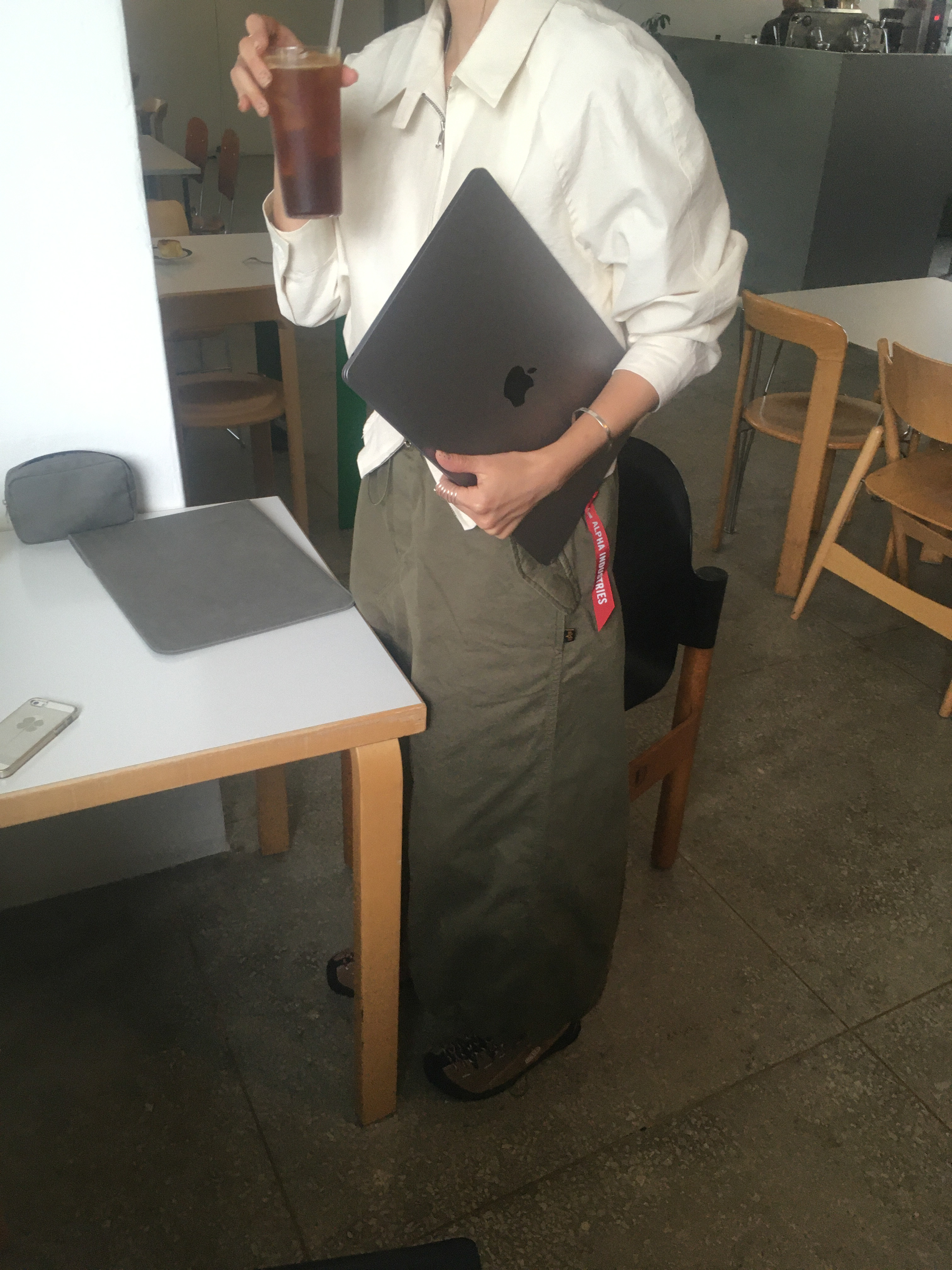 ALPHA INDUSTRIES Drawcord Skirt W Og-107 Green 착용 스타일 - 2