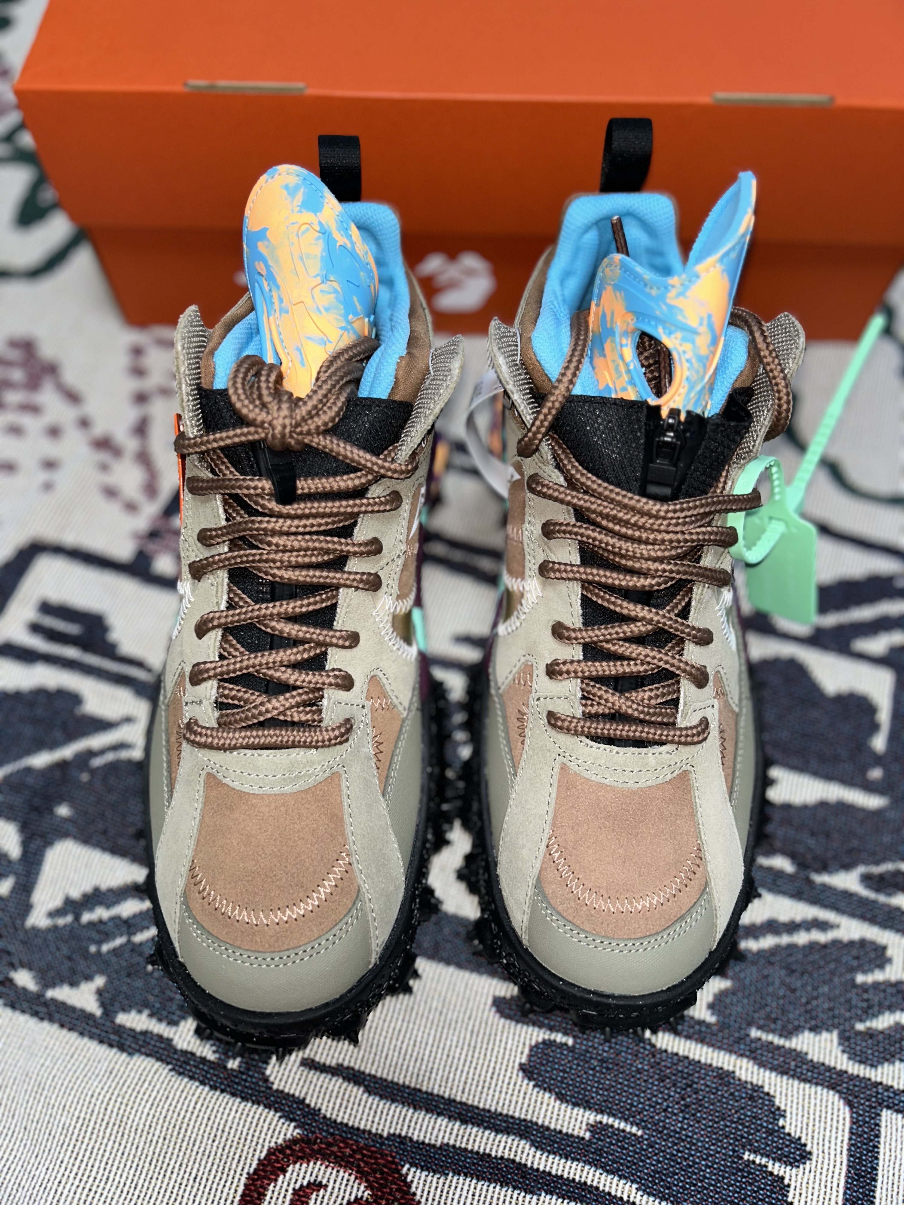 Nike x Off-White Terra Forma Matte Olive 착용 스타일 - 2