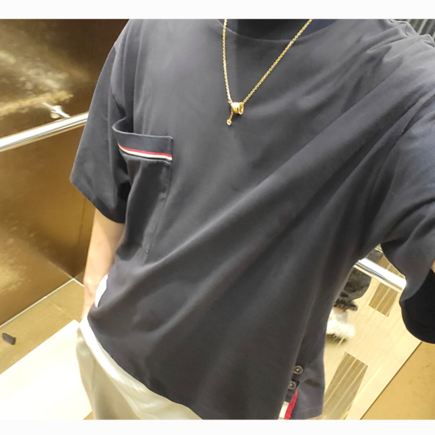 Thom Browne Oversized Short Sleeve Pocket T-Shirt Navy 착용 스타일 - 1