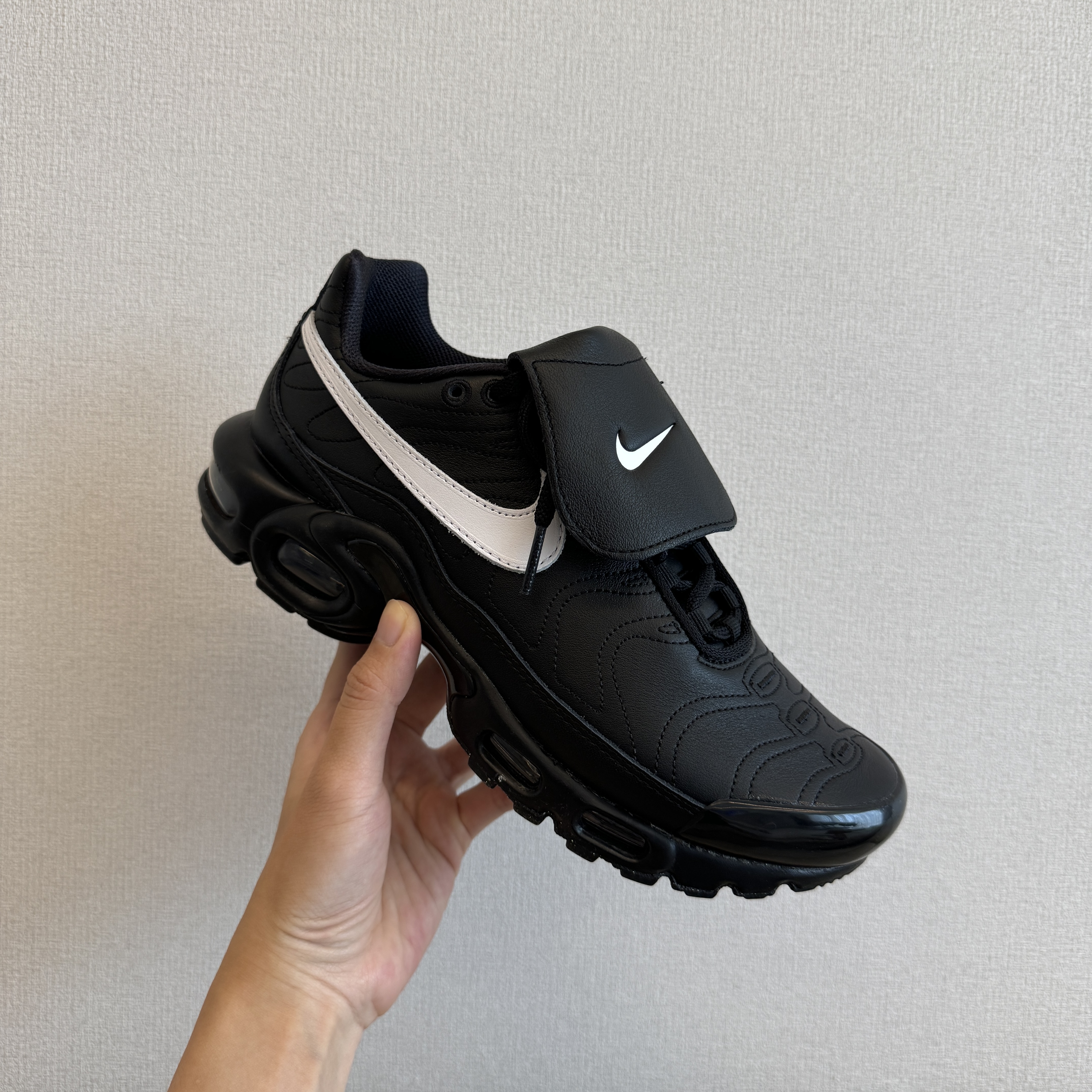 (W) Nike Air Max Plus TNPO Black 착용 스타일
