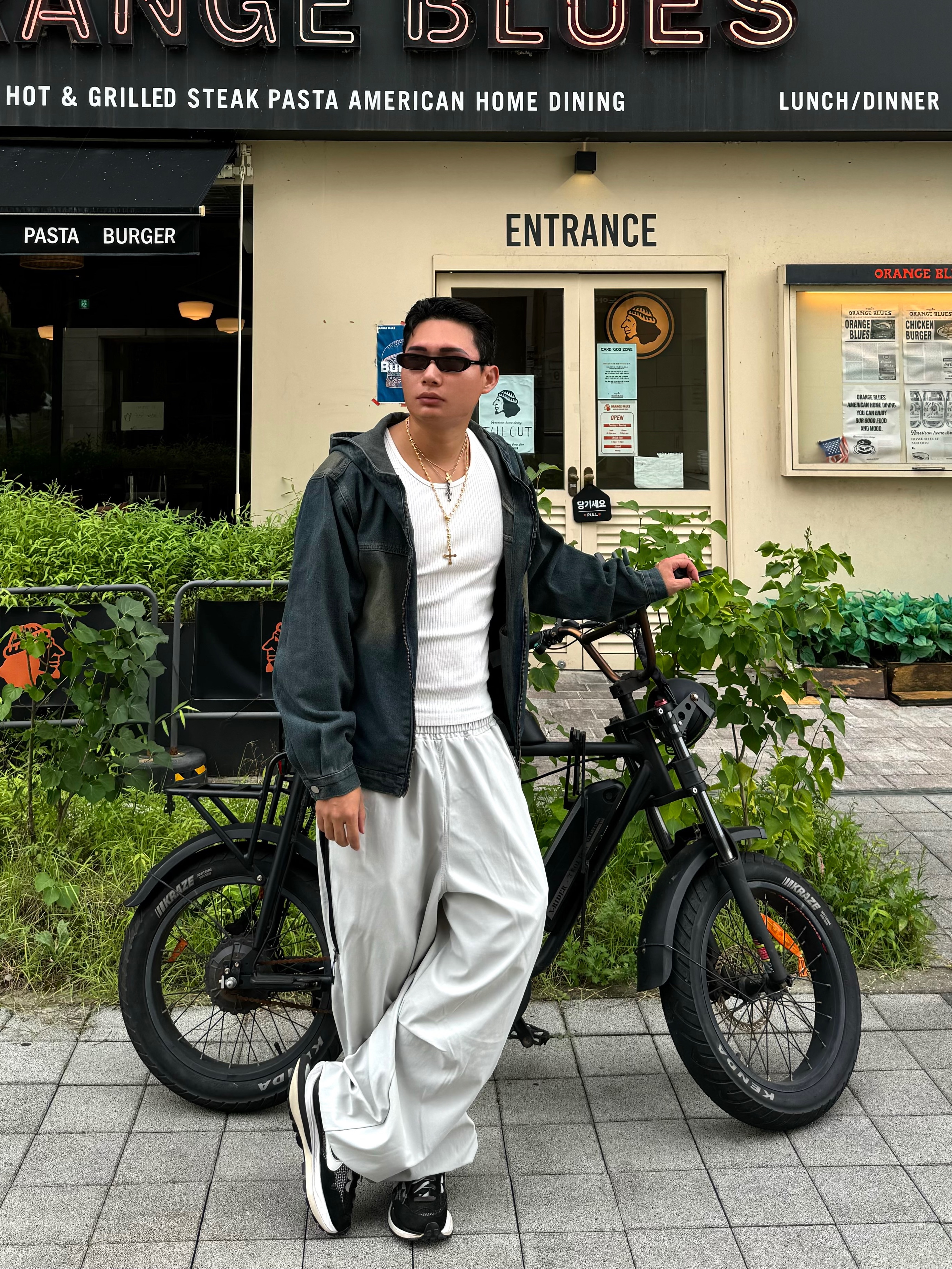Nike x Sacai VaporWaffle Black White 착용 스타일 - 5