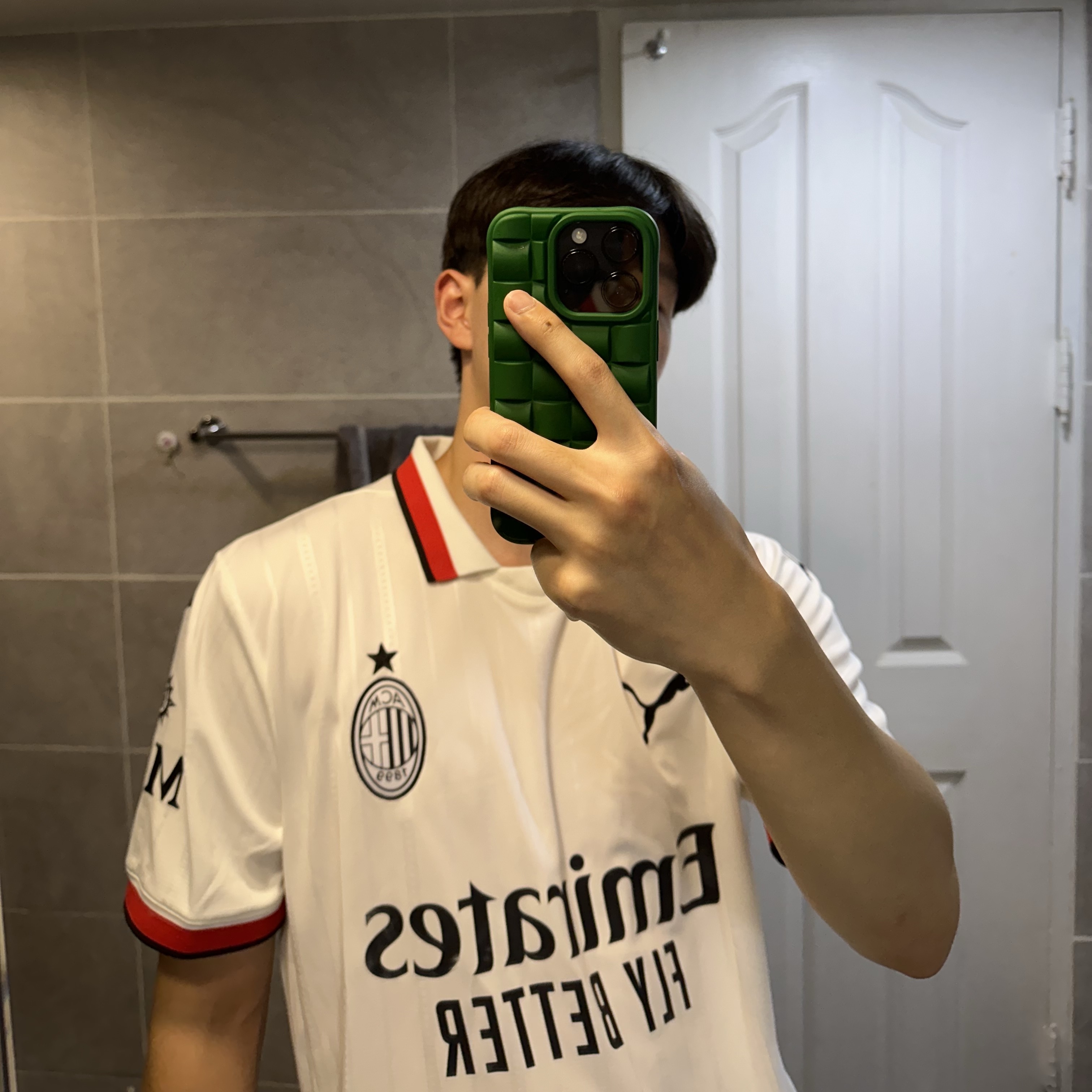 Puma AC Milan 2024/25 Away Jersey White (Non Marking Ver.) 착용 스타일