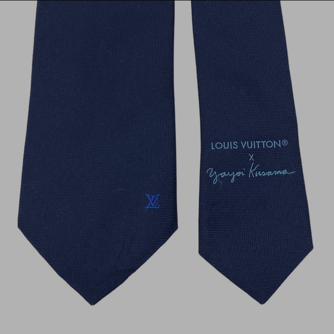 Louis Vuitton x YK Pumpkin Tie Blue 착용 스타일 - 2