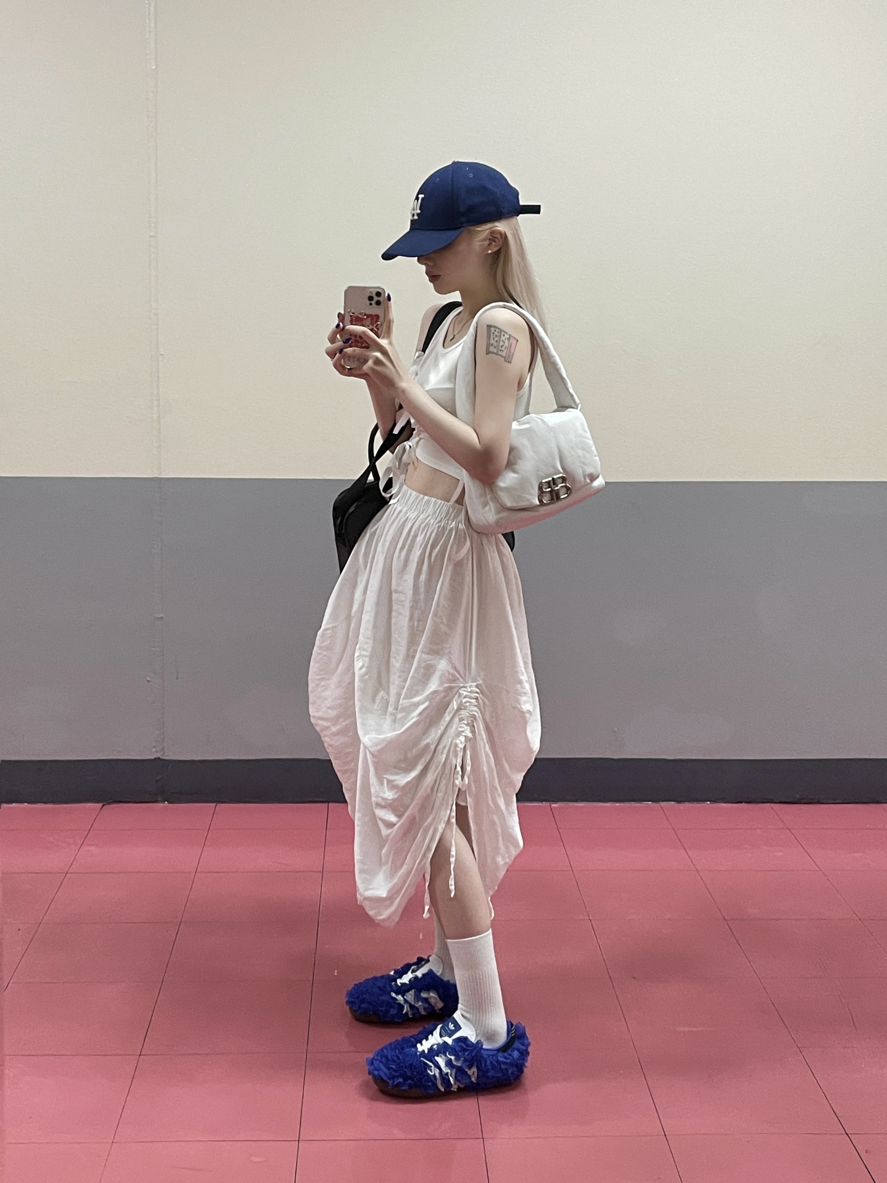(W) Adidas x Caroline Hu Samba Lace Blue 착용 스타일 - 1