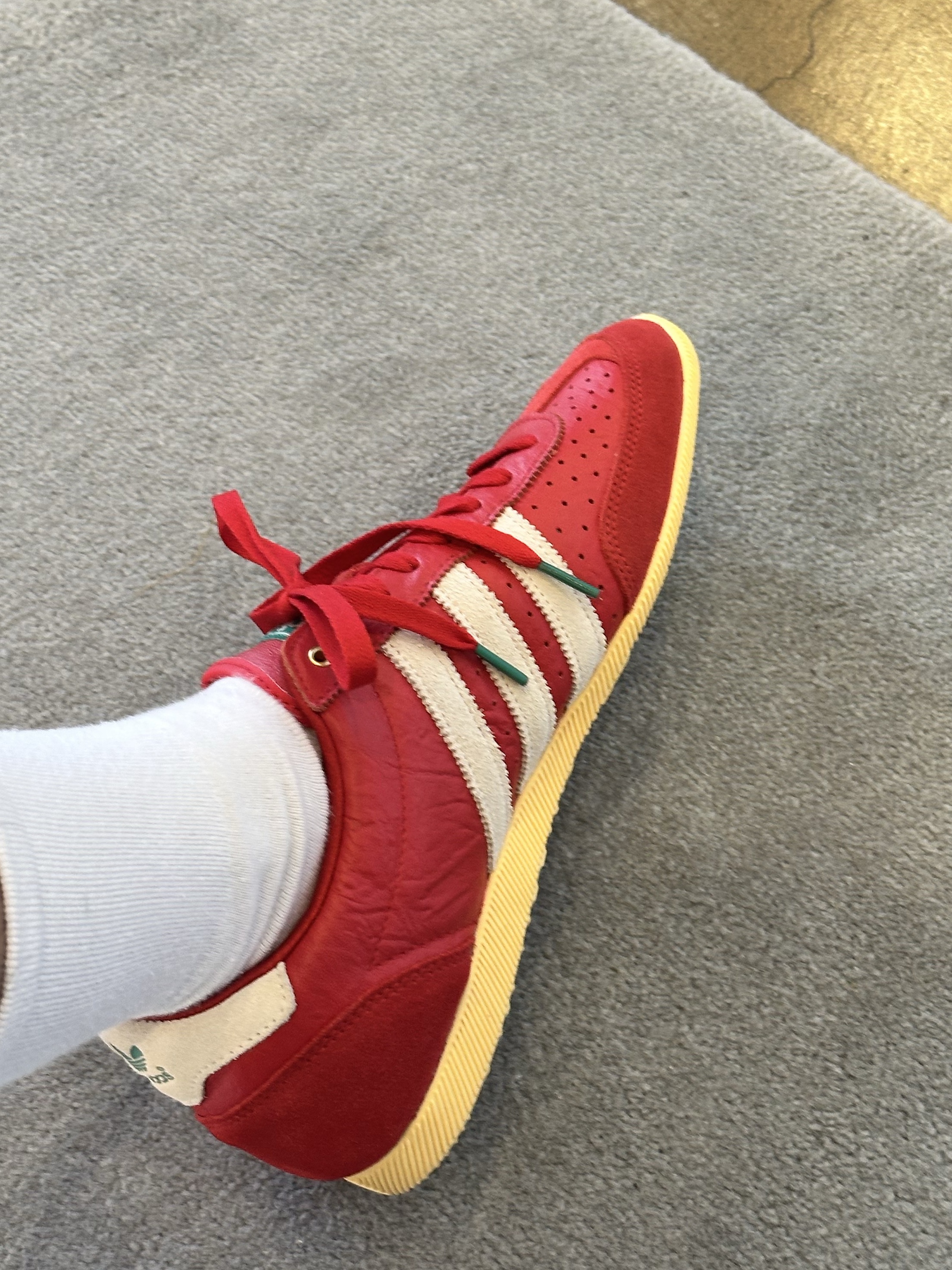 (W) Adidas Japan Shoes Better Scarlet Off White 착용 스타일 - 1