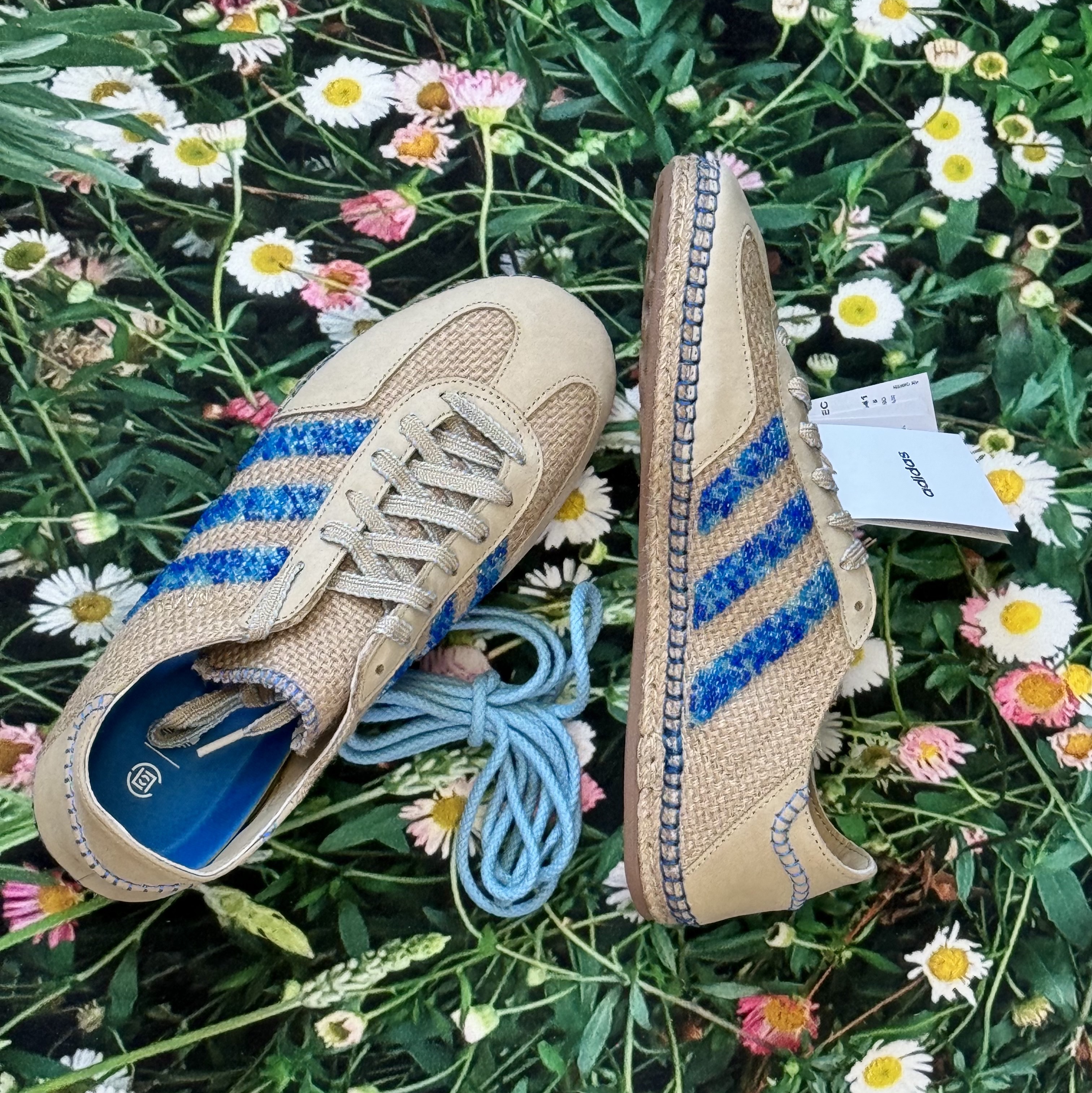 Adidas x Clot Gazelle Linen Khaki Light Blue, Adidas Adicolor Classic Sprinter Shorts Black - US Sizing 착용 스타일 - 5