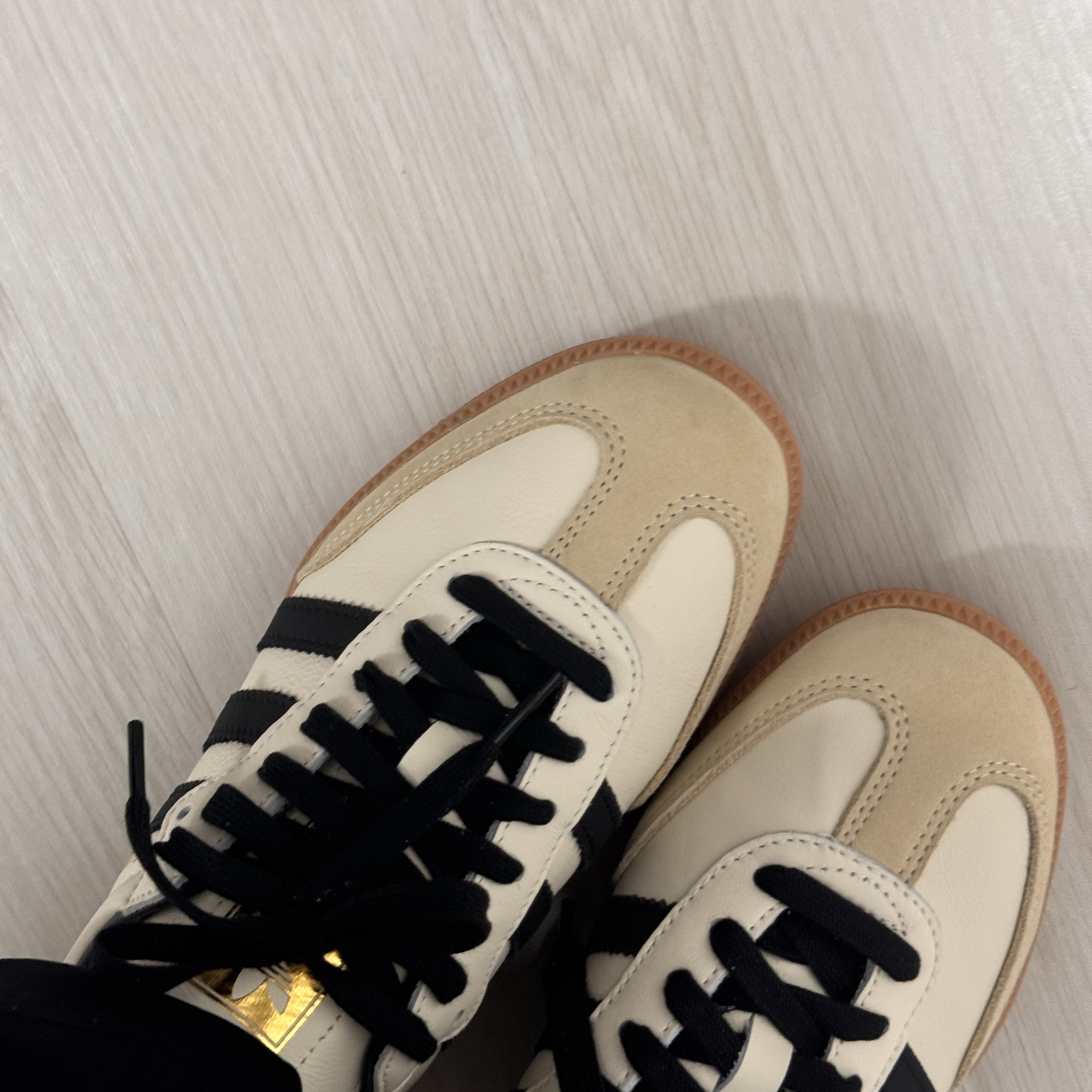 (W) Adidas Samba OG Cream White Core Black 착용 스타일