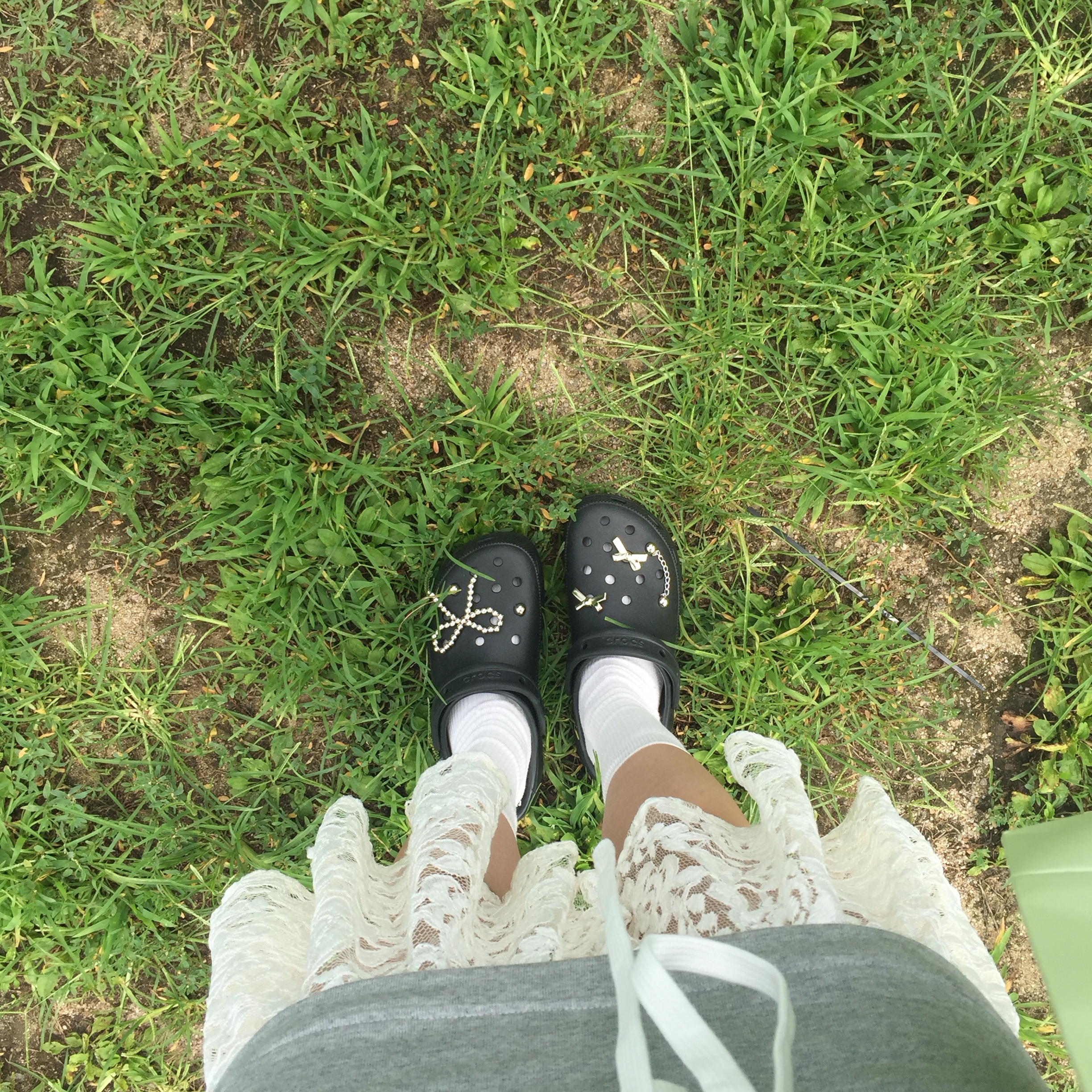 (W) Crocs Classic Platform Clog Black 착용 스타일