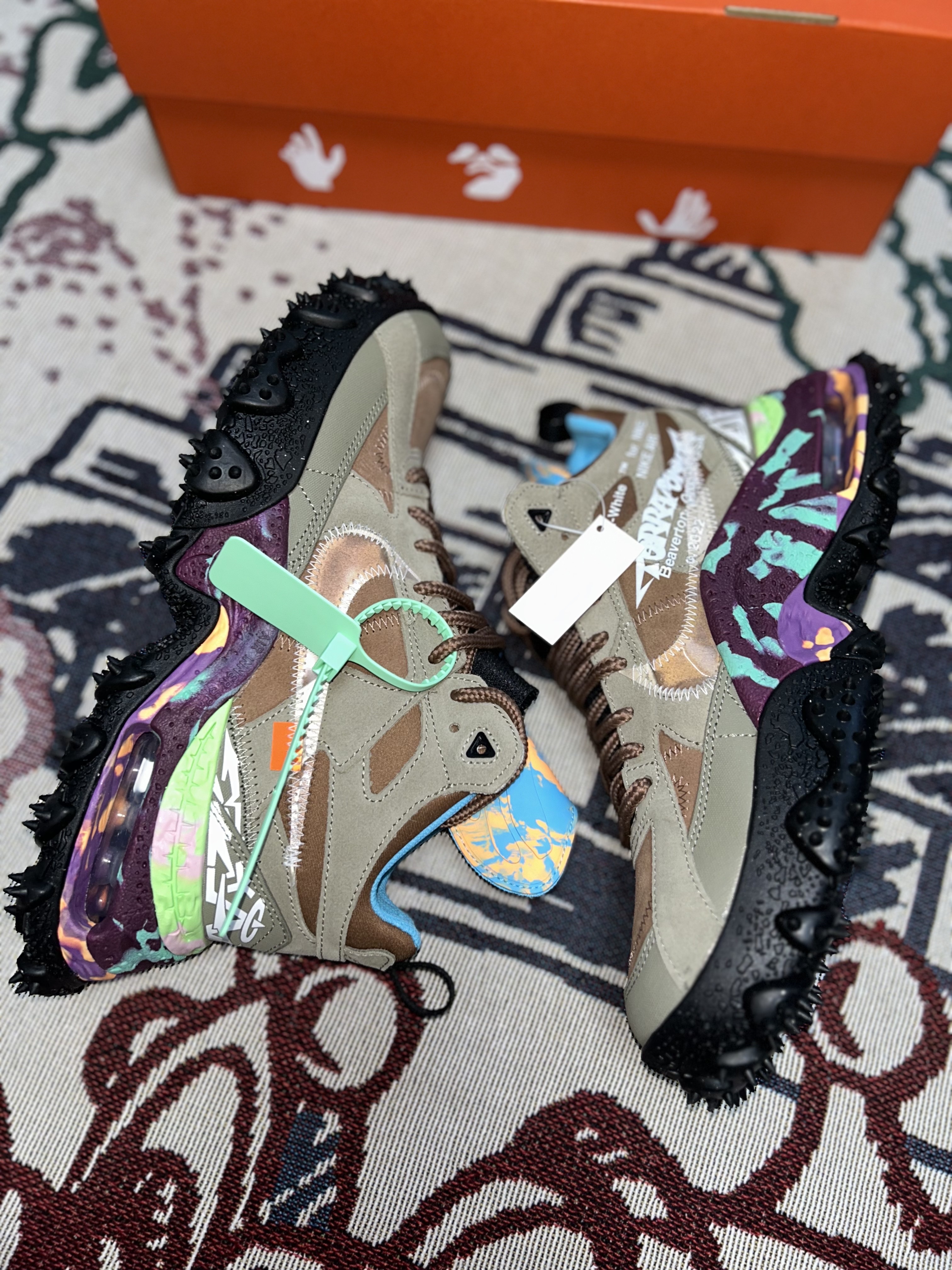 Nike x Off-White Terra Forma Matte Olive 착용 스타일 - 4