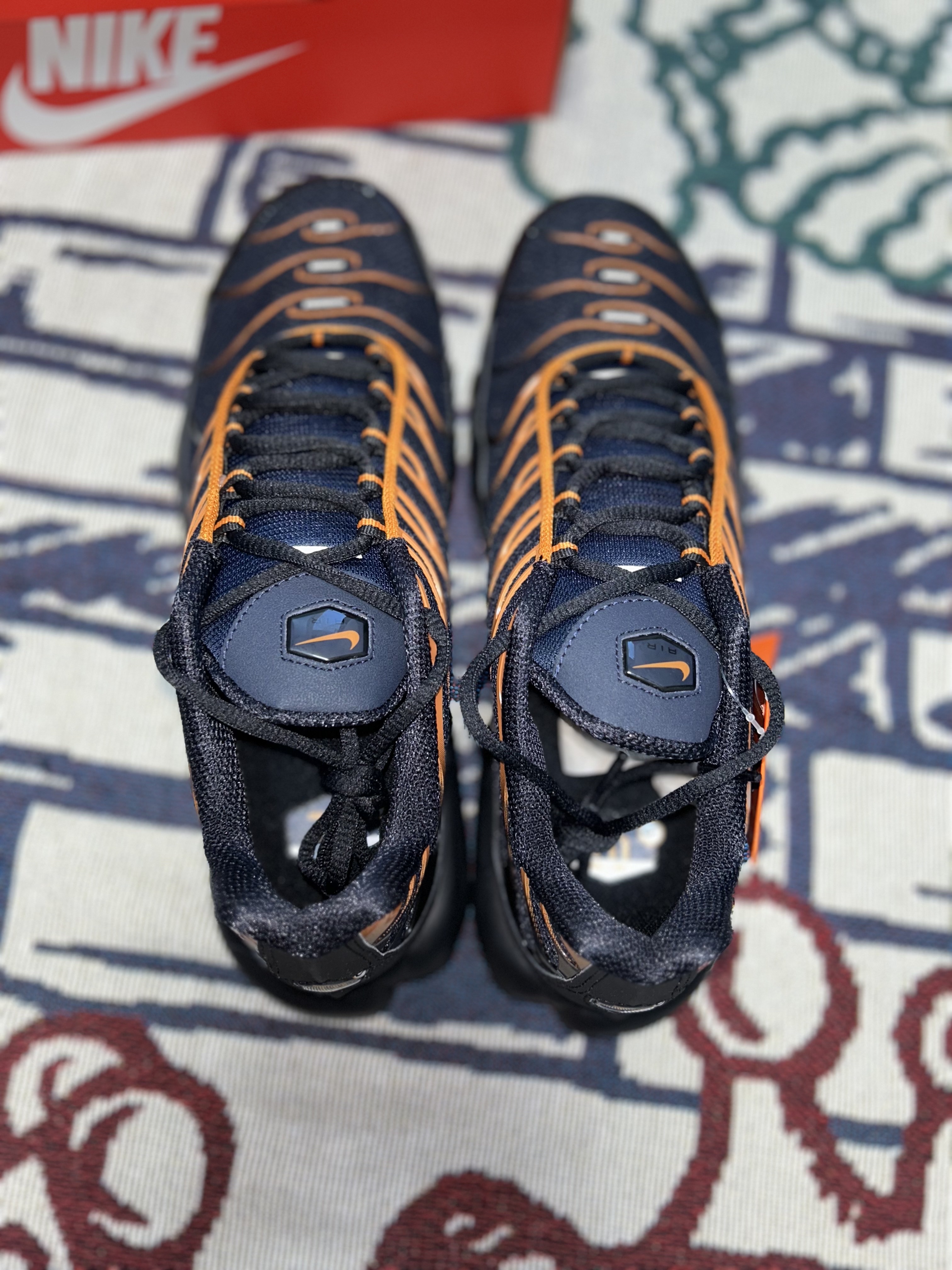 Nike Air Max Plus Pure Dark Obsidian Monarch 착용 스타일 - 3