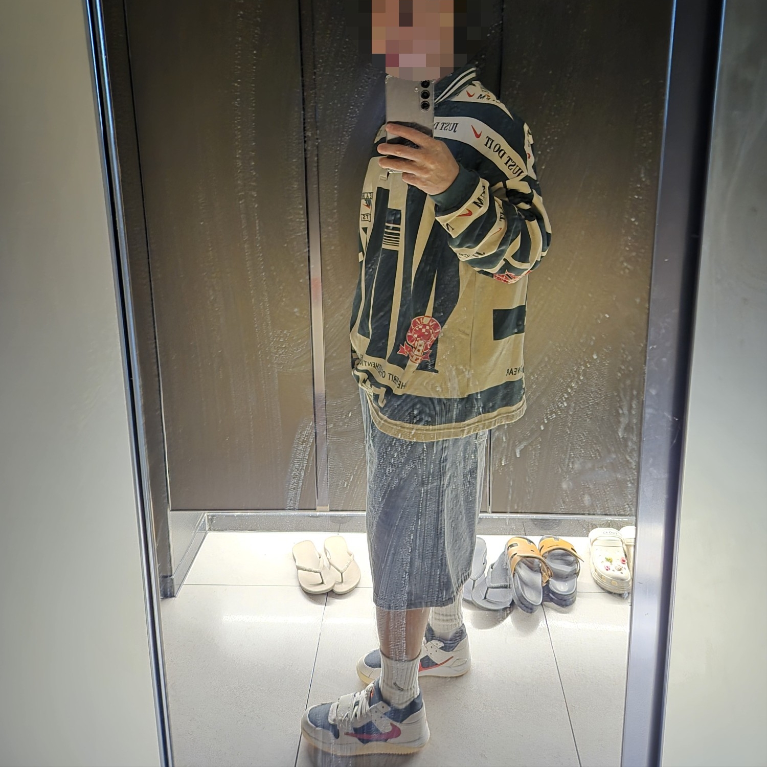 Jordan x Travis Scott Jumpman Jack TR University Red, Nike x Cactus Plant Flea Market Long Sleeve Polo Natural - Asia 착용 스타일 - 2
