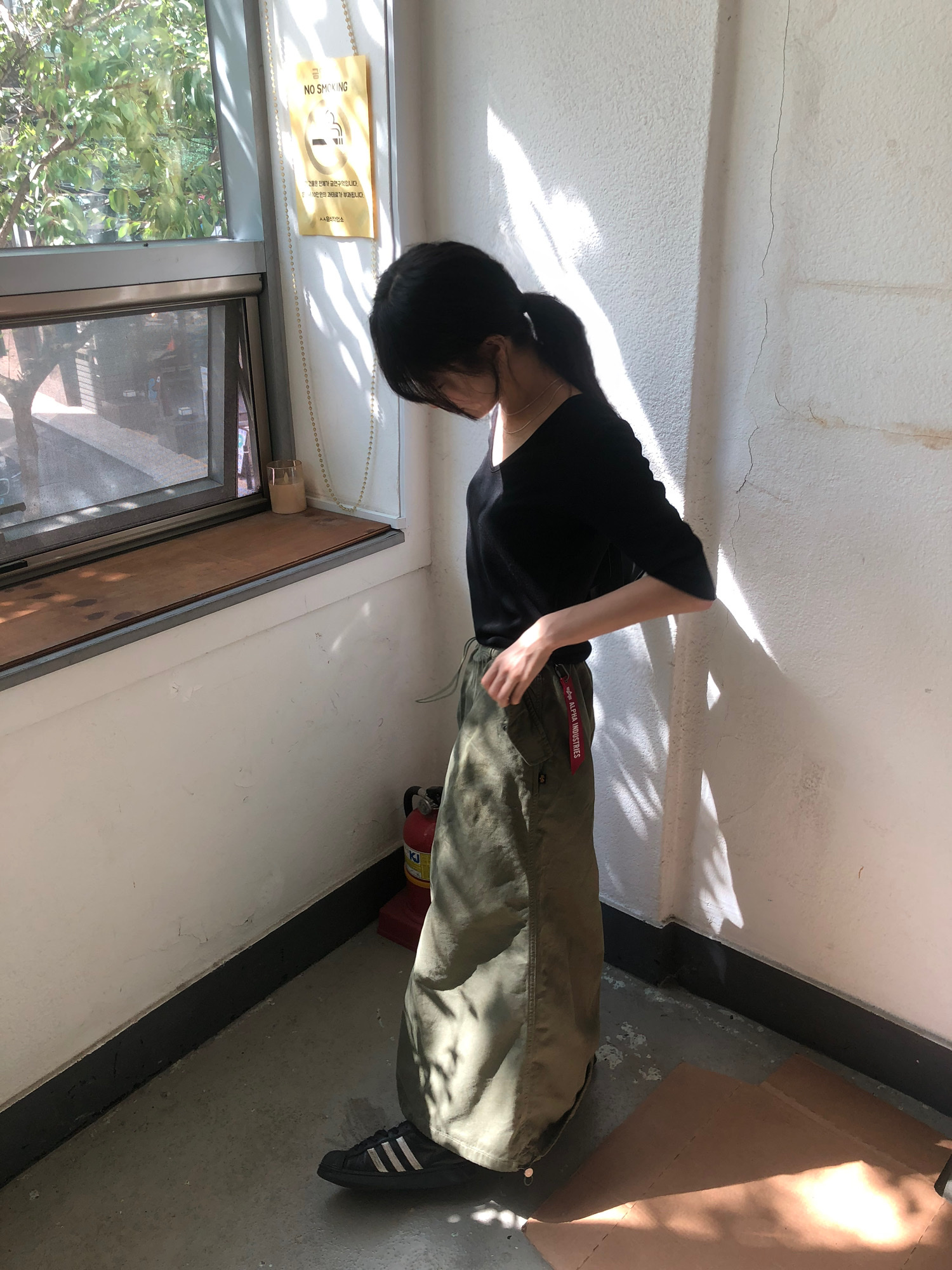 ALPHA INDUSTRIES Drawcord Skirt W Og-107 Green 착용 스타일 - 9