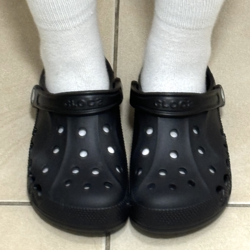Crocs Baya Clog Black 착용 스타일
