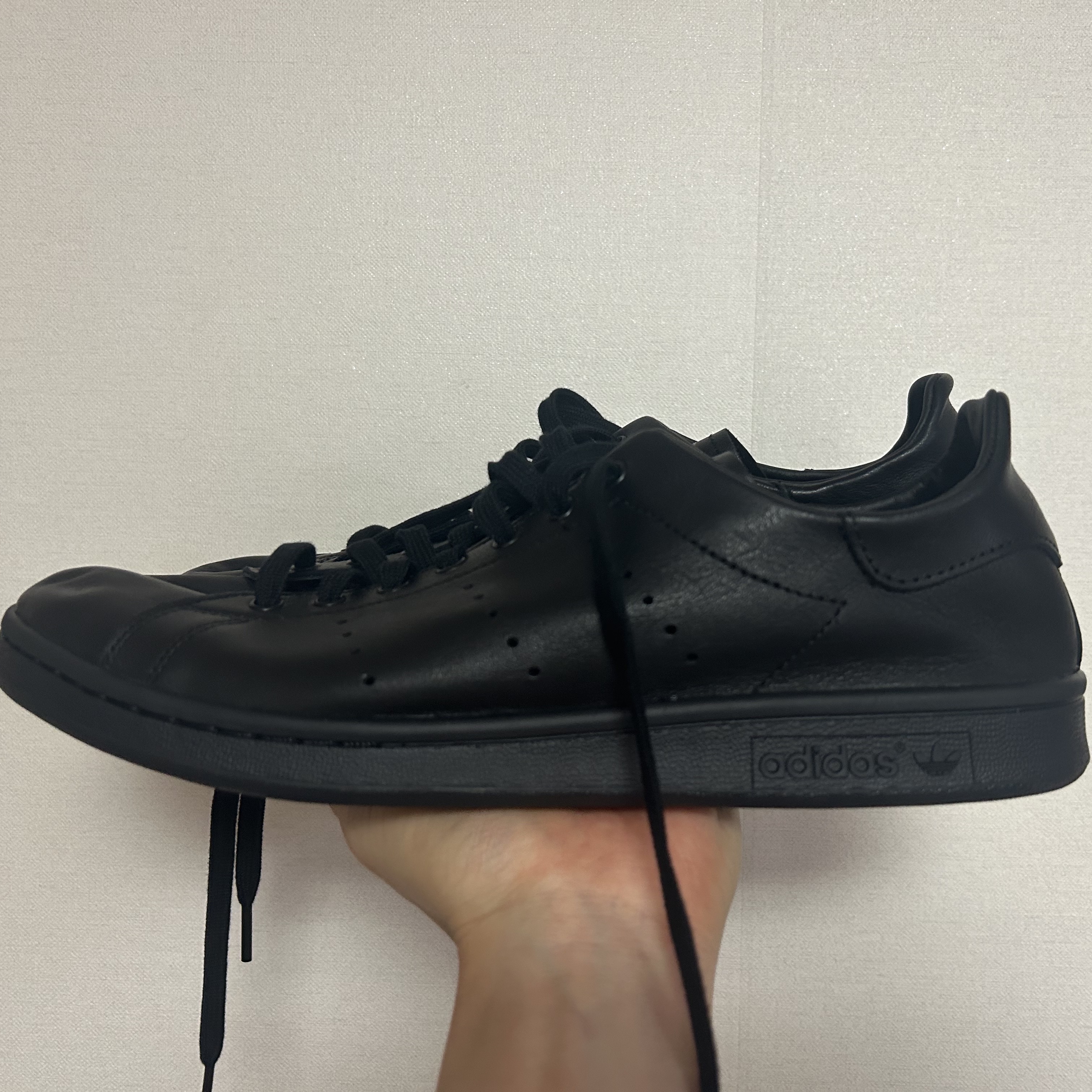 Adidas Stan Smith Decon Core Black 착용 스타일 - 1