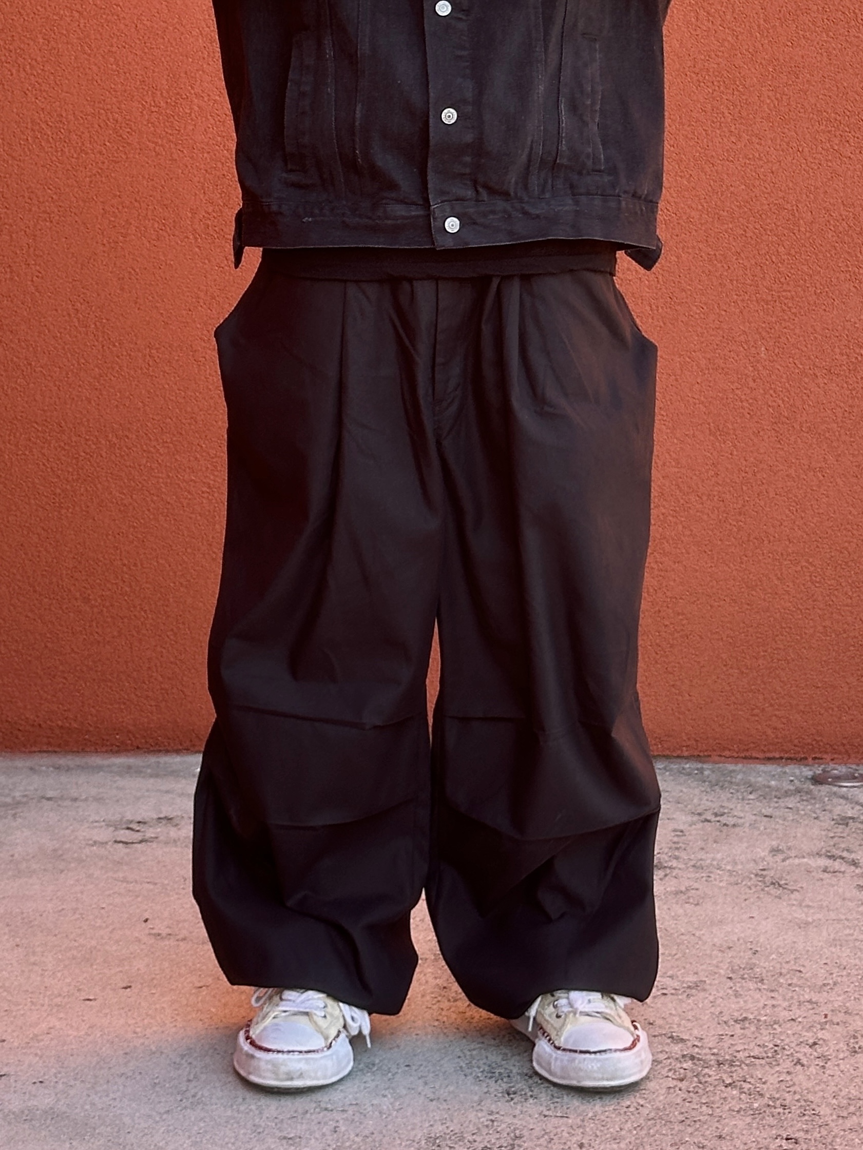 Maison Mihara Yasuhiro Peterson OG Sole Canvas Low-top Sneakers Natural 착용 스타일 - 4