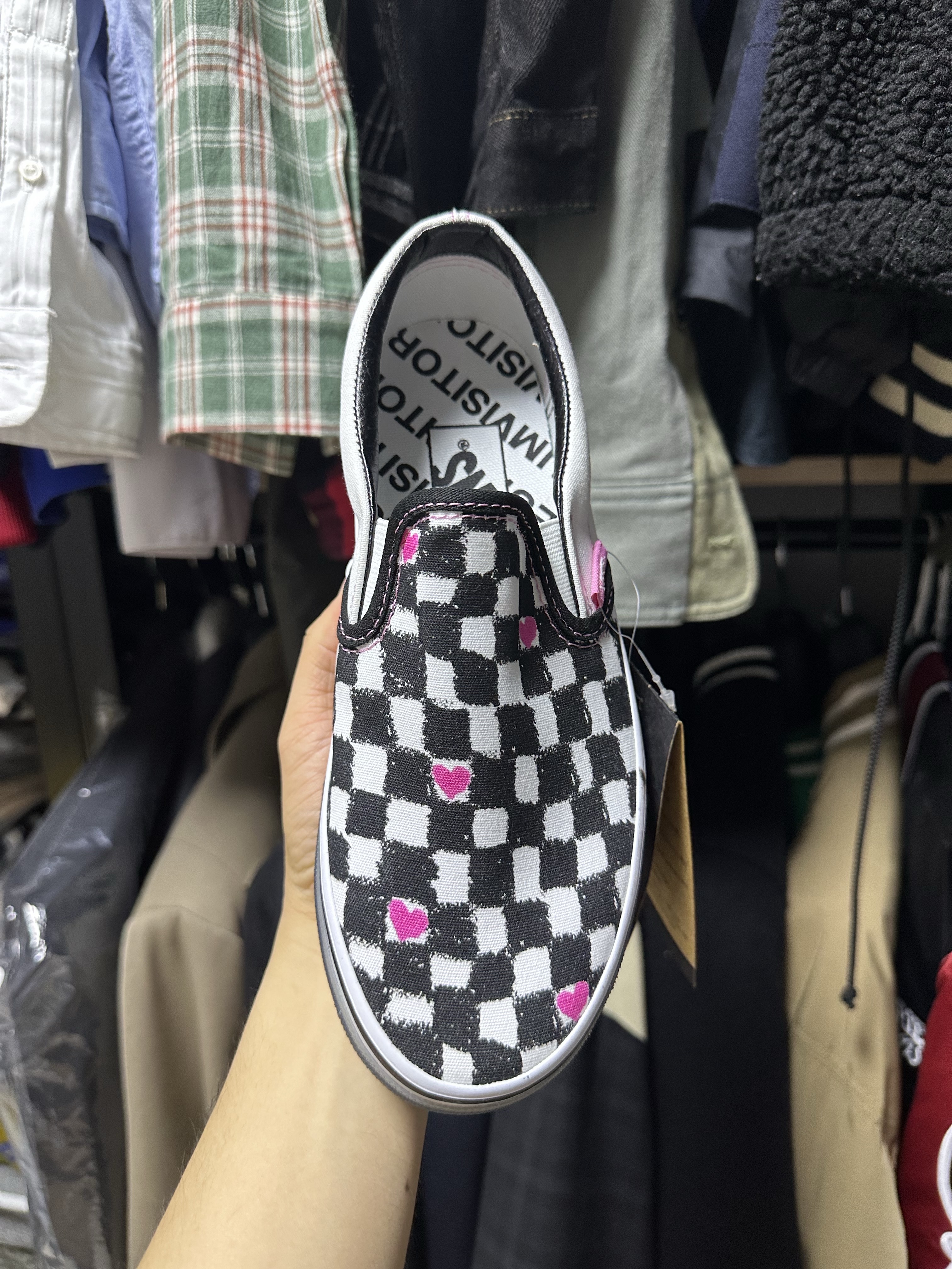 Vans x The Museum Visitor Classic Slip-On Checkerboard Black True White 착용 스타일 - 2