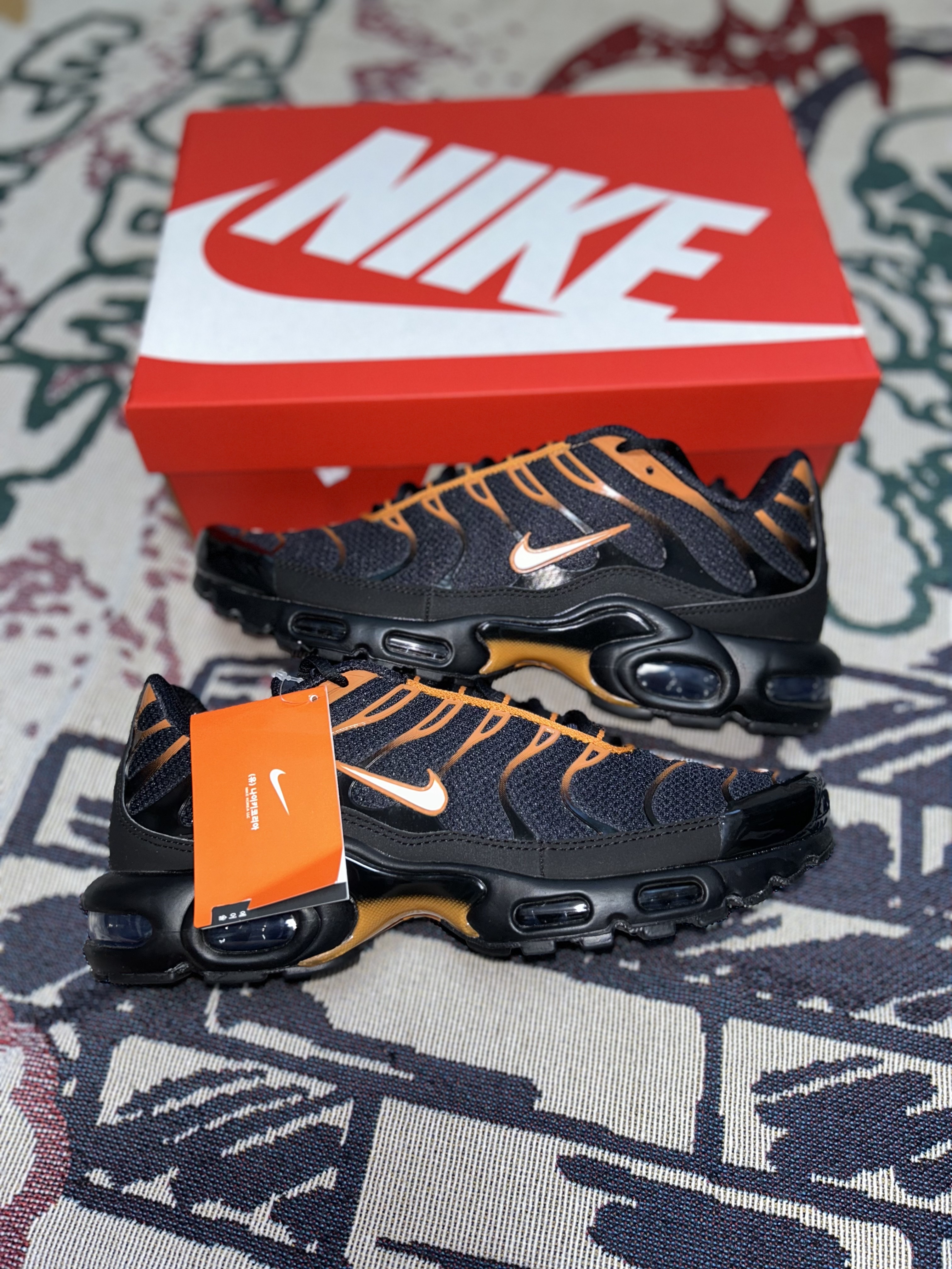 Nike Air Max Plus Pure Dark Obsidian Monarch 착용 스타일 - 1
