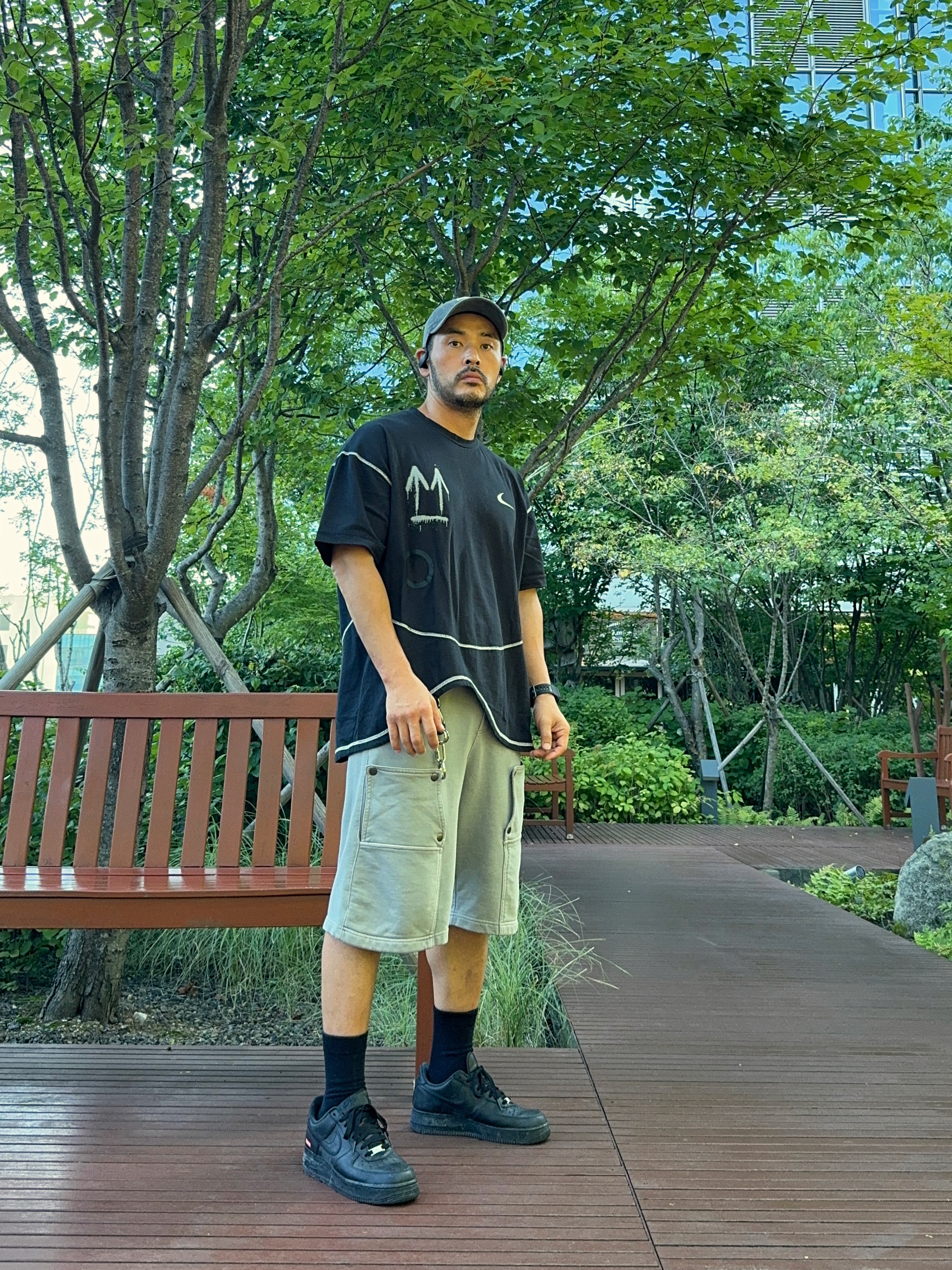 Nike x Supreme Air Force 1 Low Black 착용 스타일 - 2
