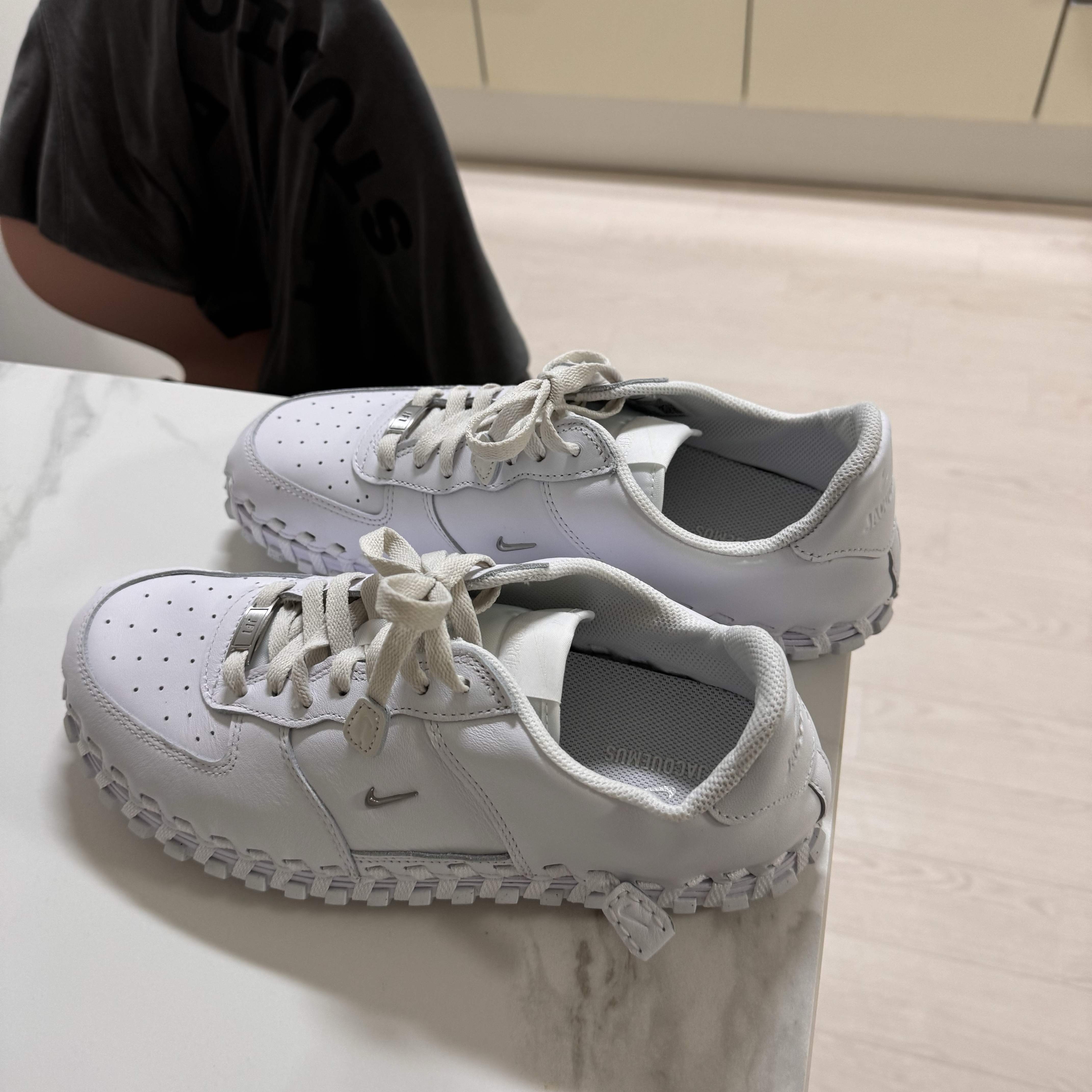 Nike x Jacquemus J Force 1 Low LX SP White 착용 스타일