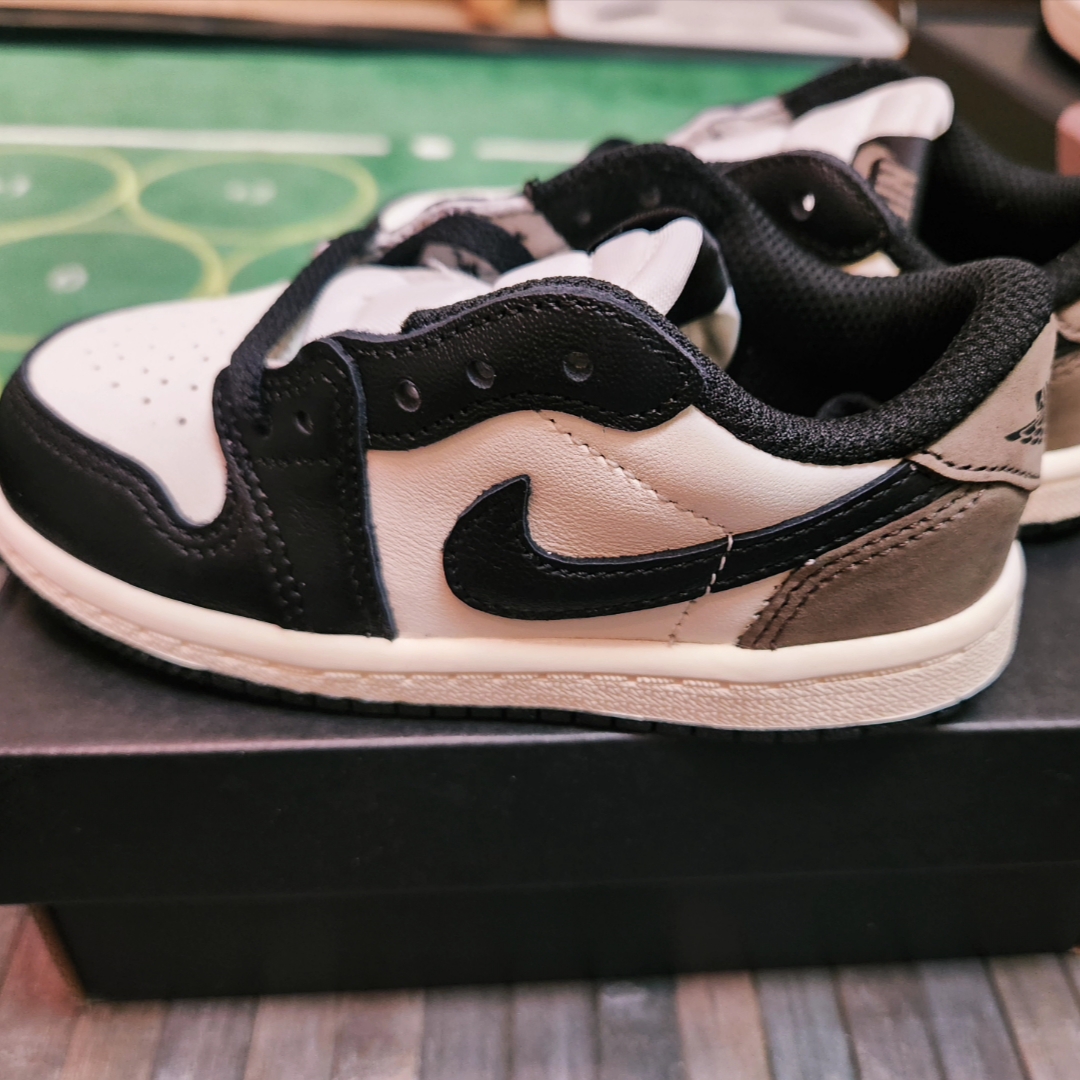 (TD) Jordan 1 Retro Low OG Mocha 착용 스타일 - 2