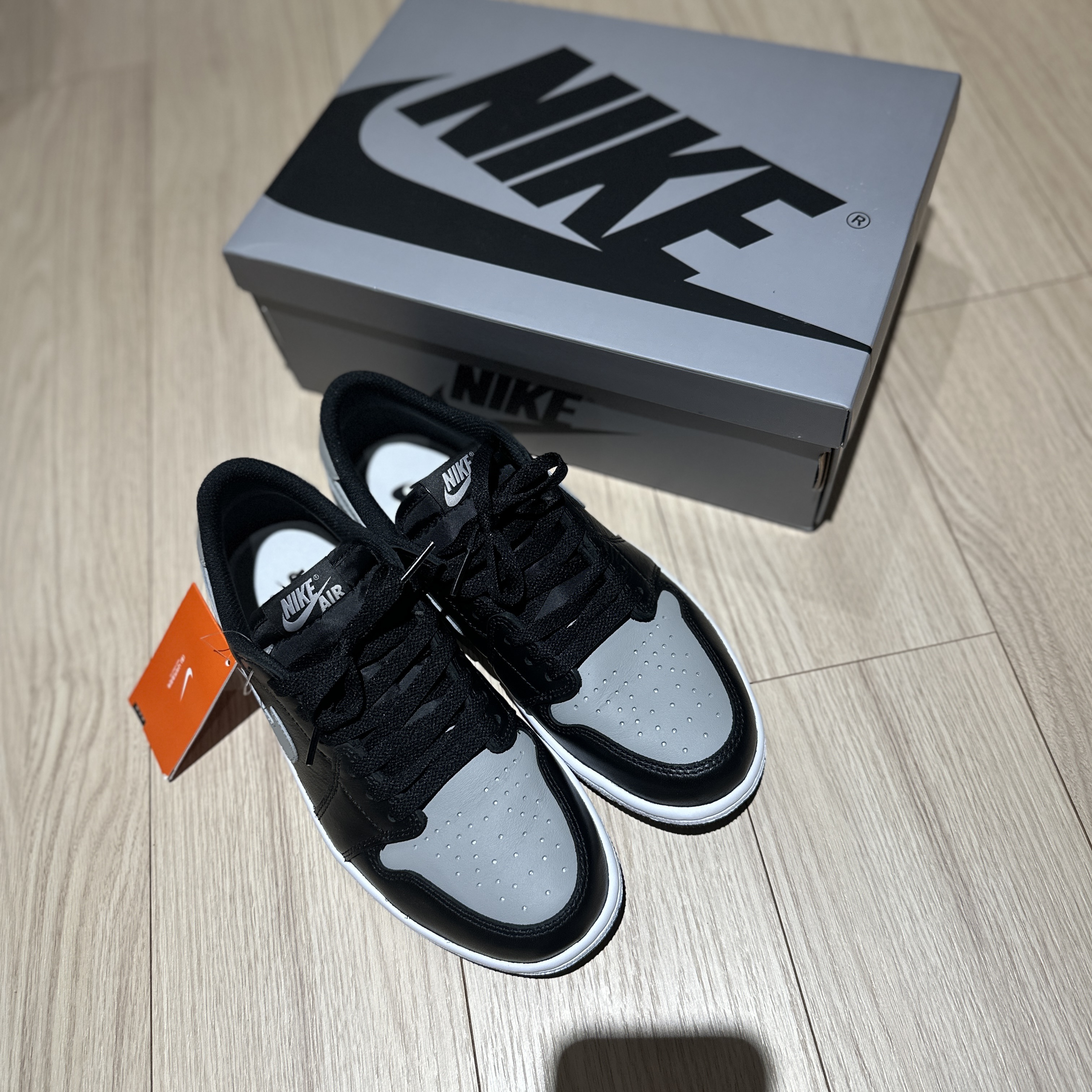 Jordan 1 Retro Low OG Shadow 착용 스타일 - 2