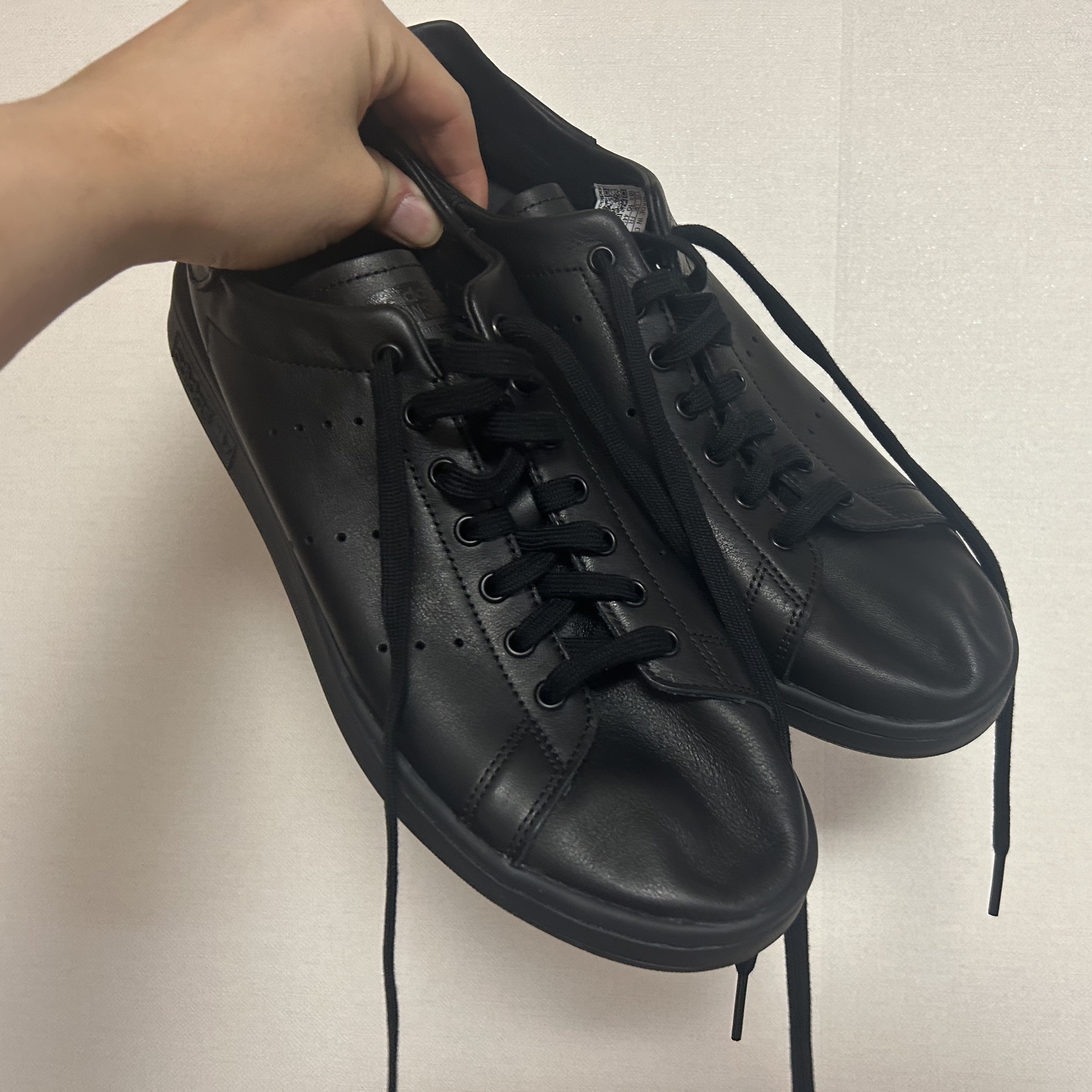 Adidas Stan Smith Decon Core Black 착용 스타일 - 2
