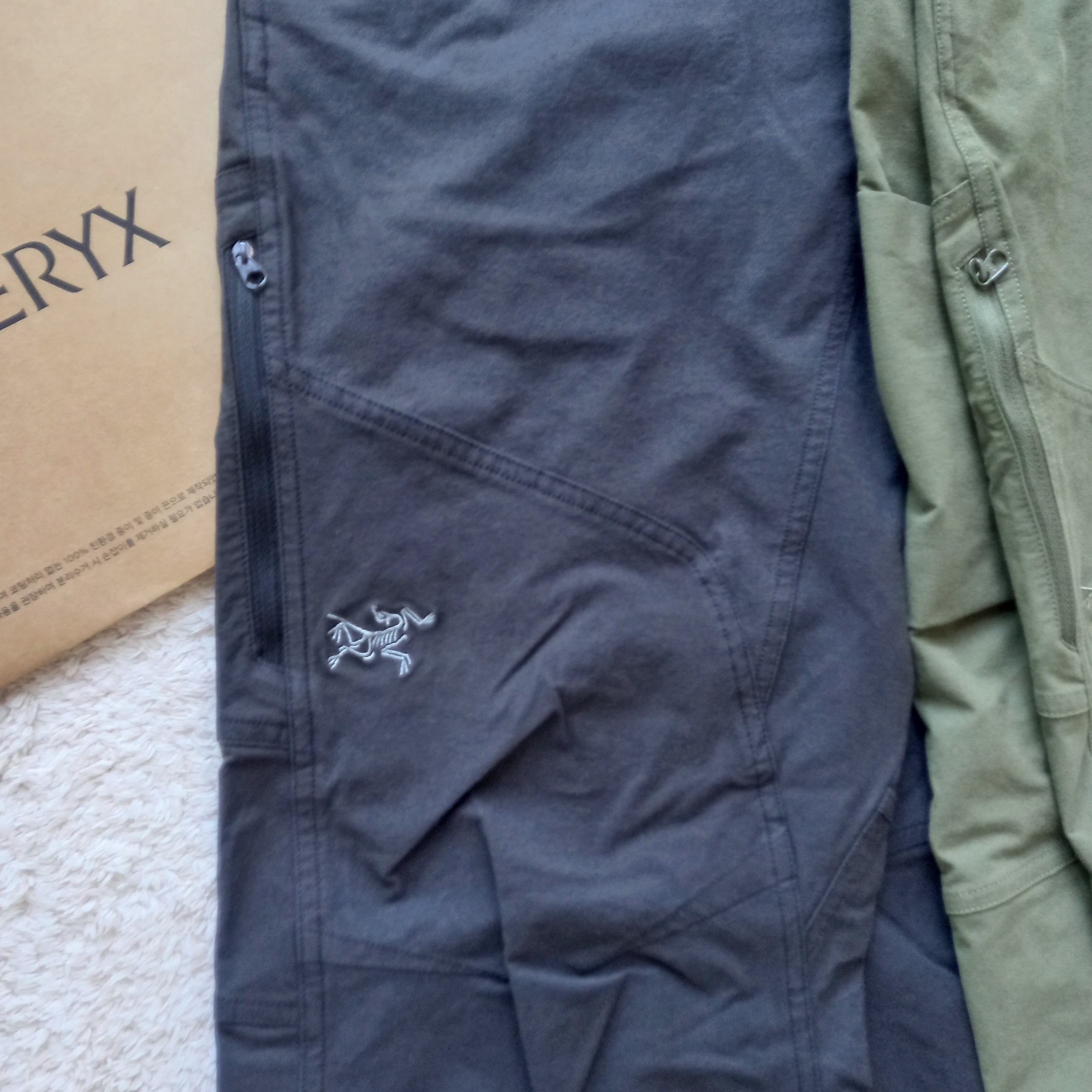 Arc'teryx Cronin Cotton Pants Black, Arc'teryx Cronin Cotton Pants Tatsu 착용 스타일 - 5